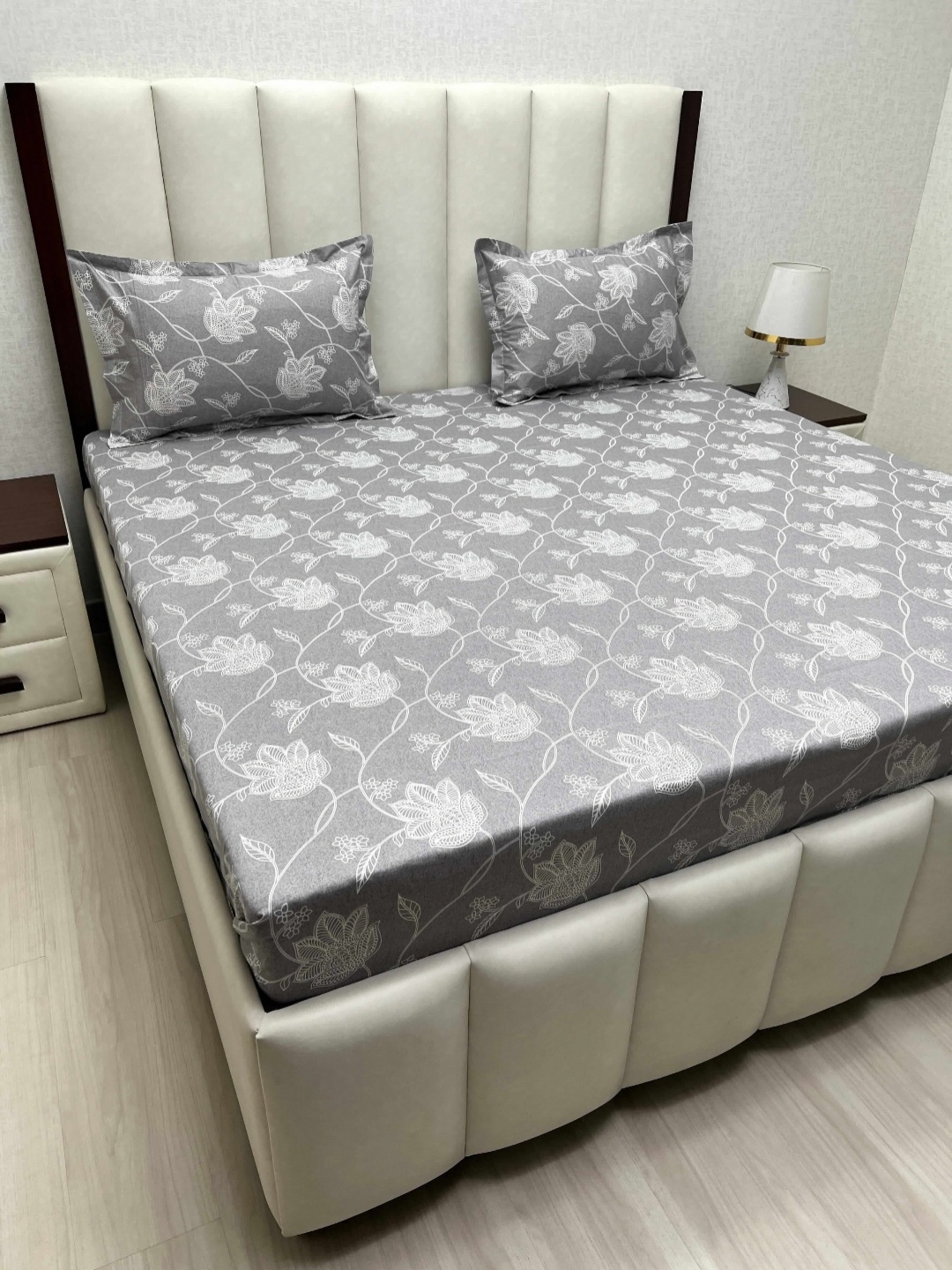 Pure Decor Royal Passion Grey Printed Pure Cotton 260TC Queen Bedsheet Set 2.28 m x 2.54 m
Pure Decor Royal Passion Grey Printed Pure Cotton 260TC Queen Bedsheet Set 2.28 m x 2.54 m