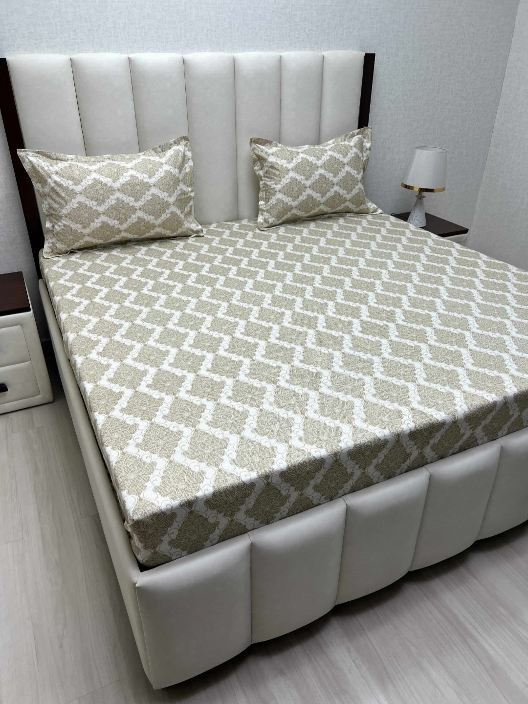 Pure Decor Royal Passion Brown Printed Pure Cotton 300 TC Queen Bedsheet Set 2.54 x 2.28 m
Pure Decor Royal Passion Brown Printed Pure Cotton 300 TC Queen Bedsheet Set 2.54 x 2.28 m