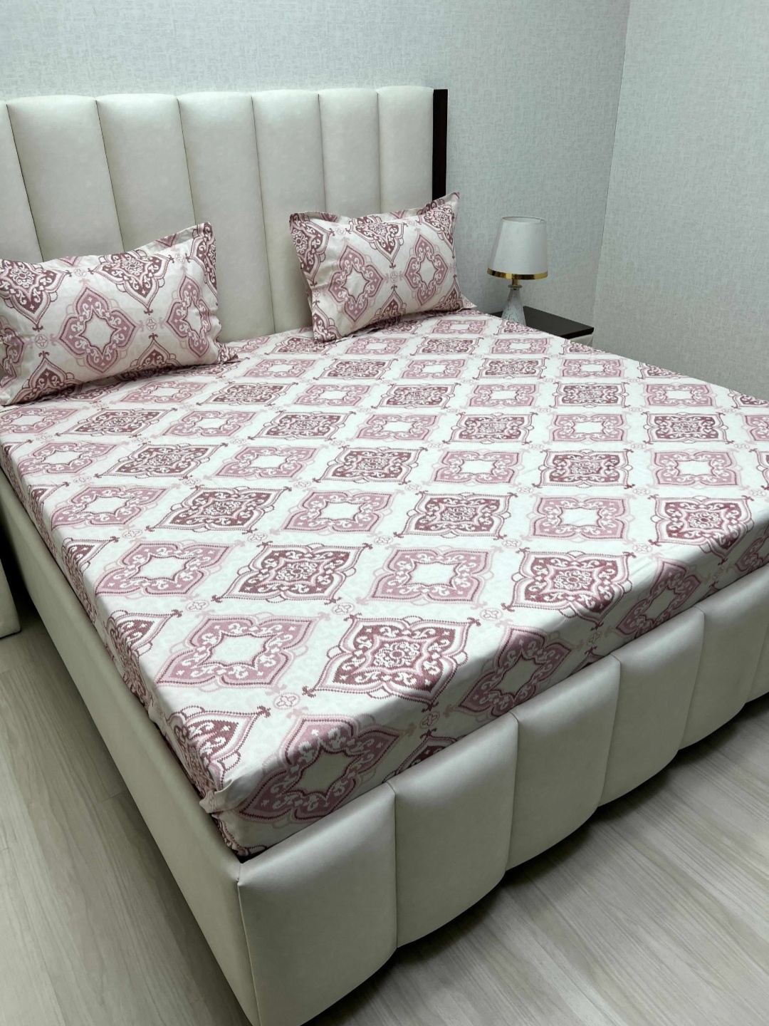Pure Decor Royal Passion Pink Printed Cotton 200 TC Queen Bedsheet Set 2.28 m x 2.54 m
Pure Decor Royal Passion Pink Printed Cotton 200 TC Queen Bedsheet Set 2.28 m x 2.54 m
