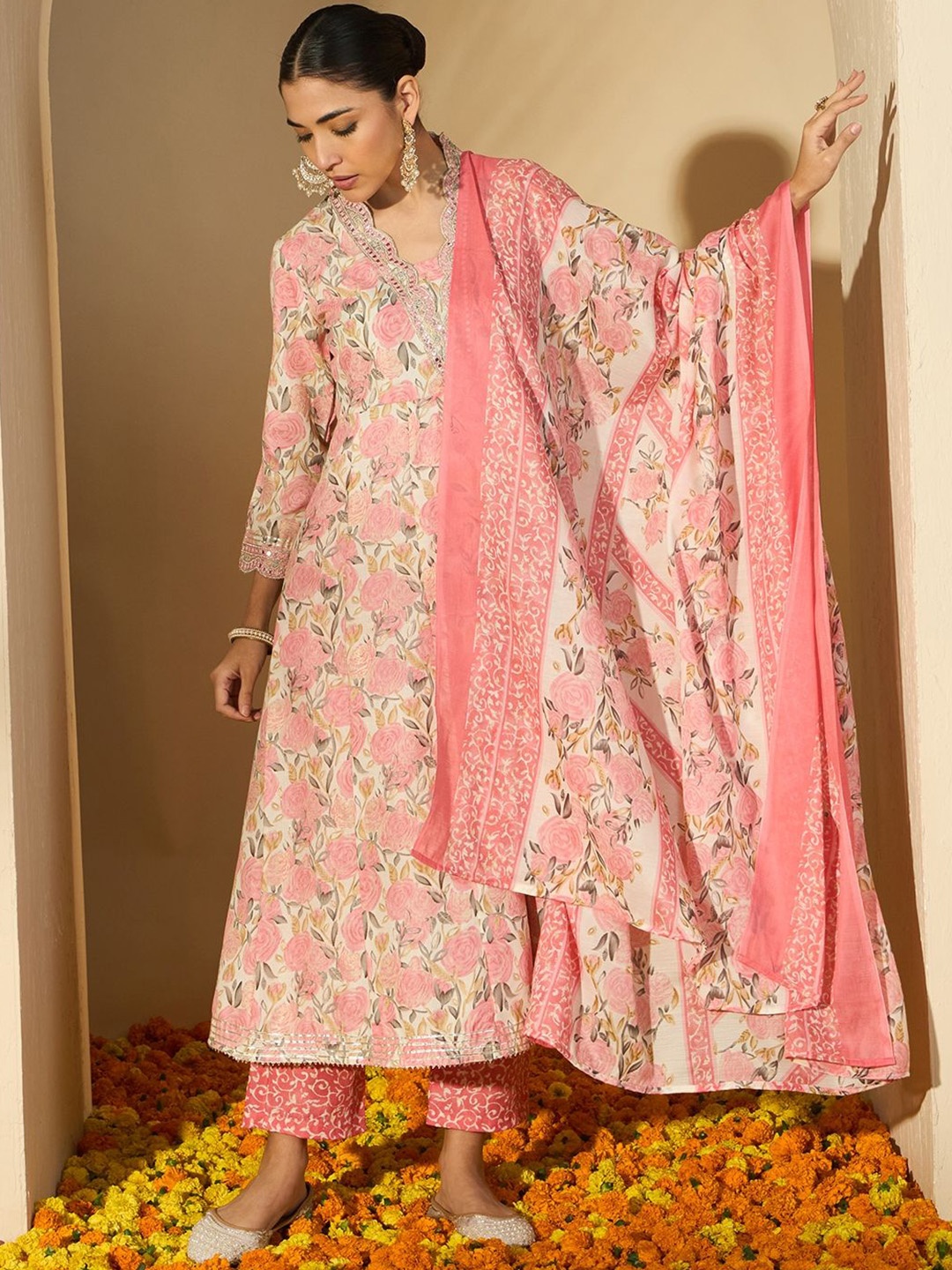 BANDIA Geometric Embroidered V-Neck Mirror Work A-Line Kurta With Trouser & Dupatta, Peach
BANDIA Geometric Embroidered V-Neck Mirror Work A-Line Kurta With Trouser & Dupatta, Peach