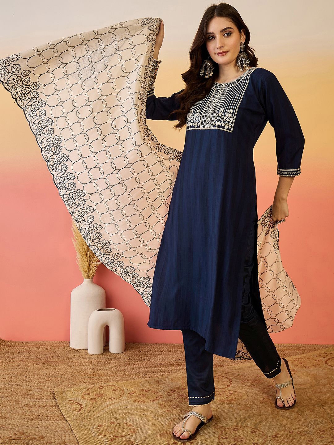Sangria Floral Yoke Design Sequinned Straight Kurta With Trouser And Dupatta, Navy blue
Sangria Floral Yoke Design Sequinned Straight Kurta With Trouser And Dupatta, Navy blue