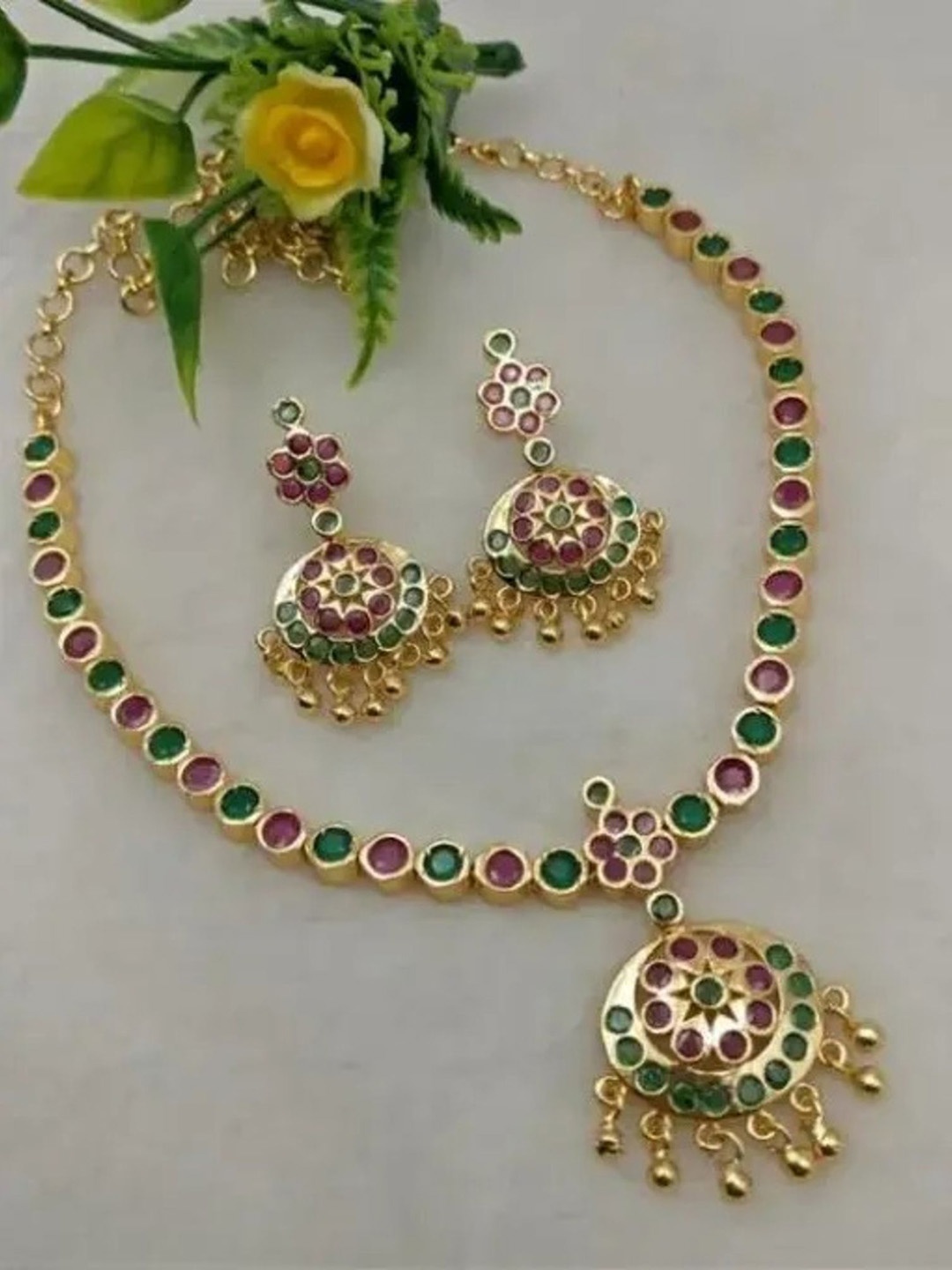 Rangrozo Jewellery Gold-Plated Stone Studded & Beaded Traditional Jewellery Set
Rangrozo Jewellery Gold-Plated Stone Studded & Beaded Traditional Jewellery Set