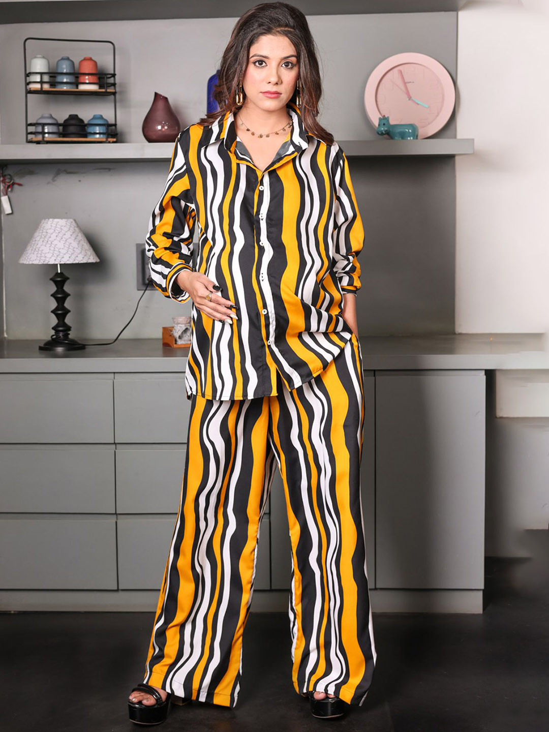 MOTHERHOOD BY SNEHAL Striped Shirt Collar Neck Pure Cotton Shirt With Trousers, Black
MOTHERHOOD BY SNEHAL Striped Shirt Collar Neck Pure Cotton Shirt With Trousers, Black