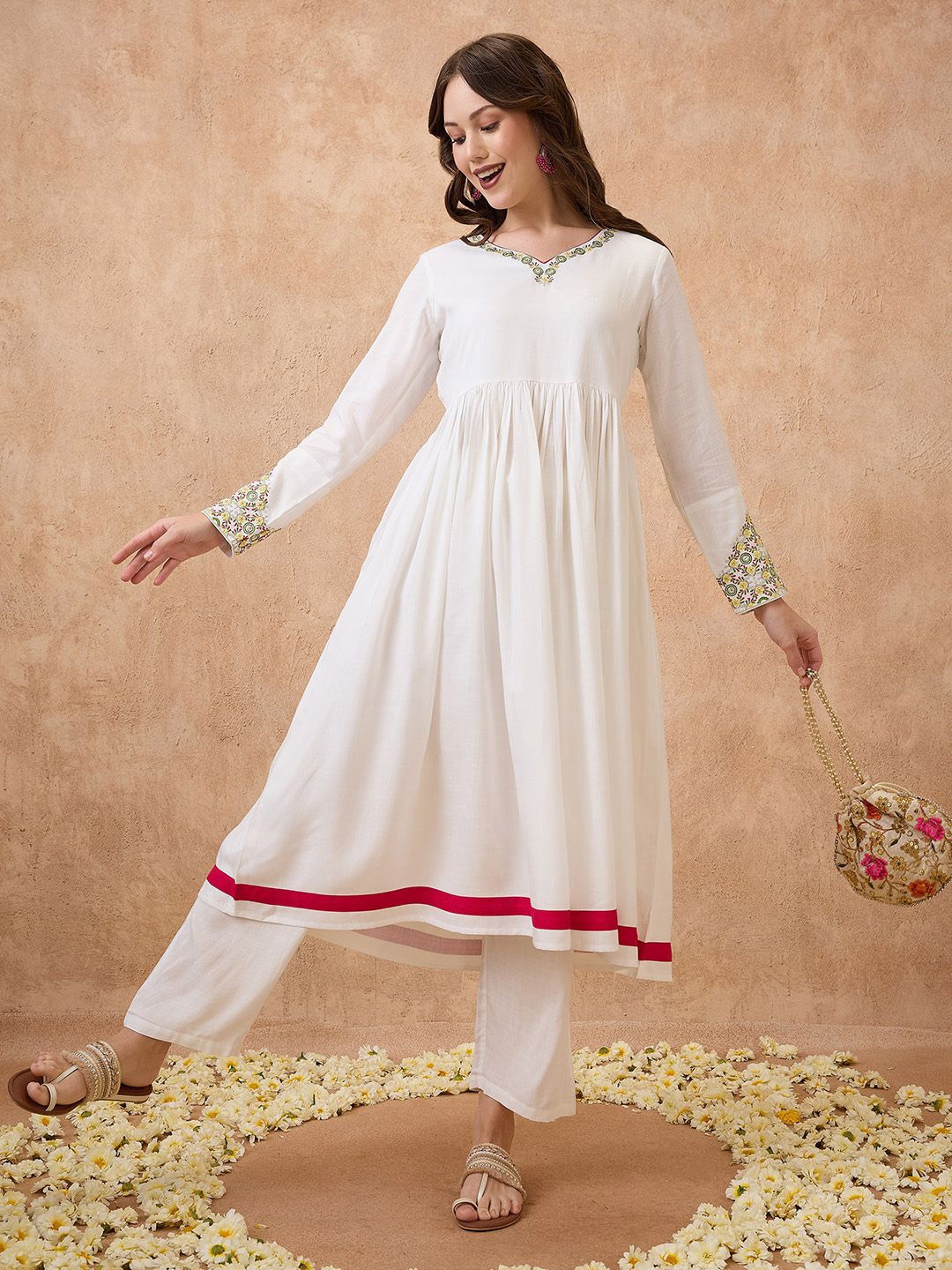 Globus V-Neck Embroidered Hem Long Sleeves Anarkali Kurta & Straight Pants Festive Set, Off white
Globus V-Neck Embroidered Hem Long Sleeves Anarkali Kurta & Straight Pants Festive Set, Off white