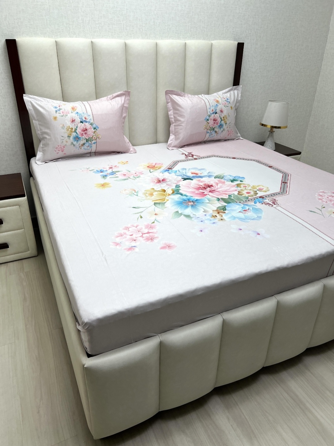 Pure Decor Majestic Purple Printed Pure Cotton 400 TC King Bedsheet Set 2.74m x 2.74m
Pure Decor Majestic Purple Printed Pure Cotton 400 TC King Bedsheet Set 2.74m x 2.74m