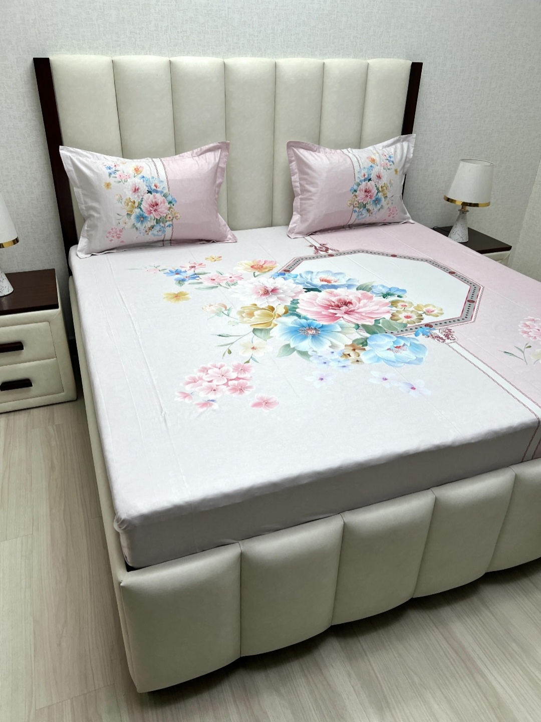 Pure Decor White Floral Printed 240 TC Pure Cotton King Bedsheet Set 2.74 m x 2.74 m
Pure Decor White Floral Printed 240 TC Pure Cotton King Bedsheet Set 2.74 m x 2.74 m