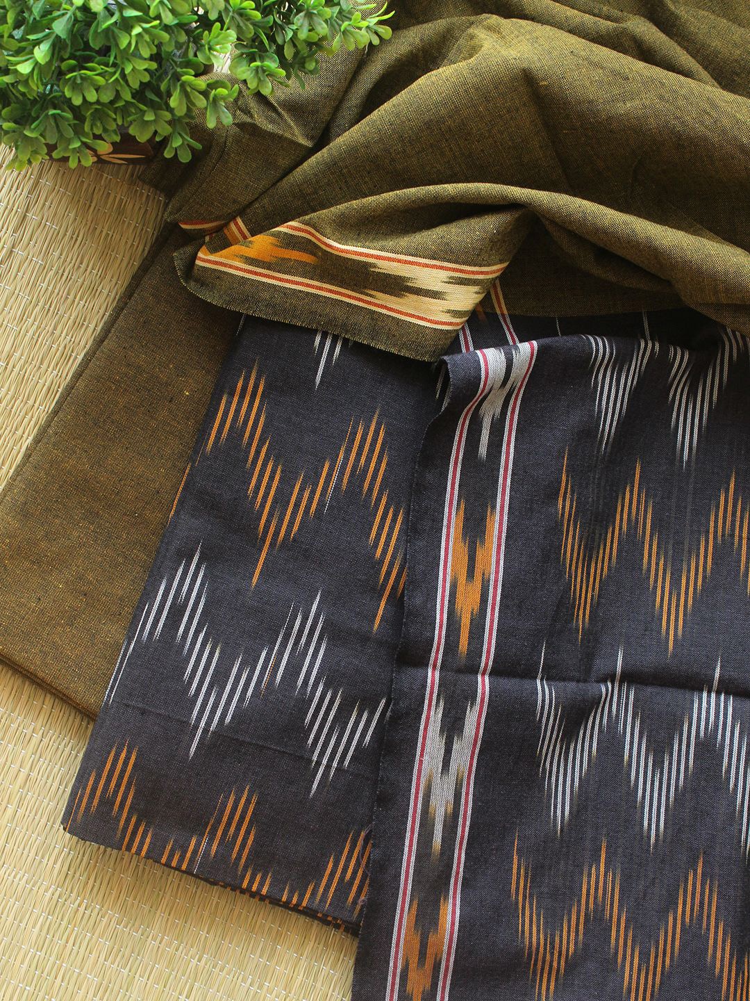 Weaves of Tradition Abstract Woven Design Pure Cotton Unstitched Dress Material, Black
Weaves of Tradition Abstract Woven Design Pure Cotton Unstitched Dress Material, Black