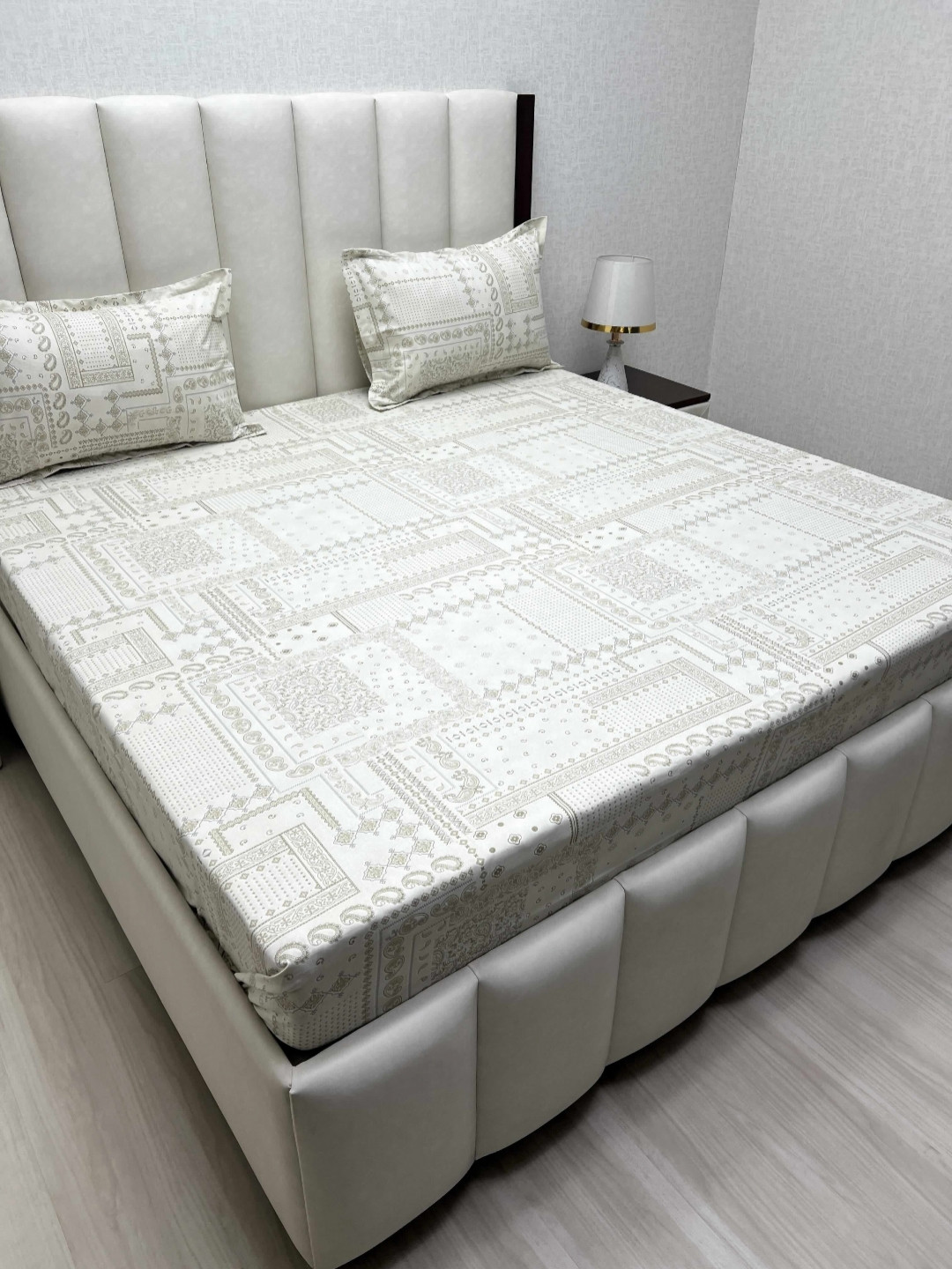 Pure Decor Velar Fur Sib Green Printed 400 TC Pure Cotton King Bedsheet Set- 2.74m x 2.74m
Pure Decor Velar Fur Sib Green Printed 400 TC Pure Cotton King Bedsheet Set- 2.74m x 2.74m
