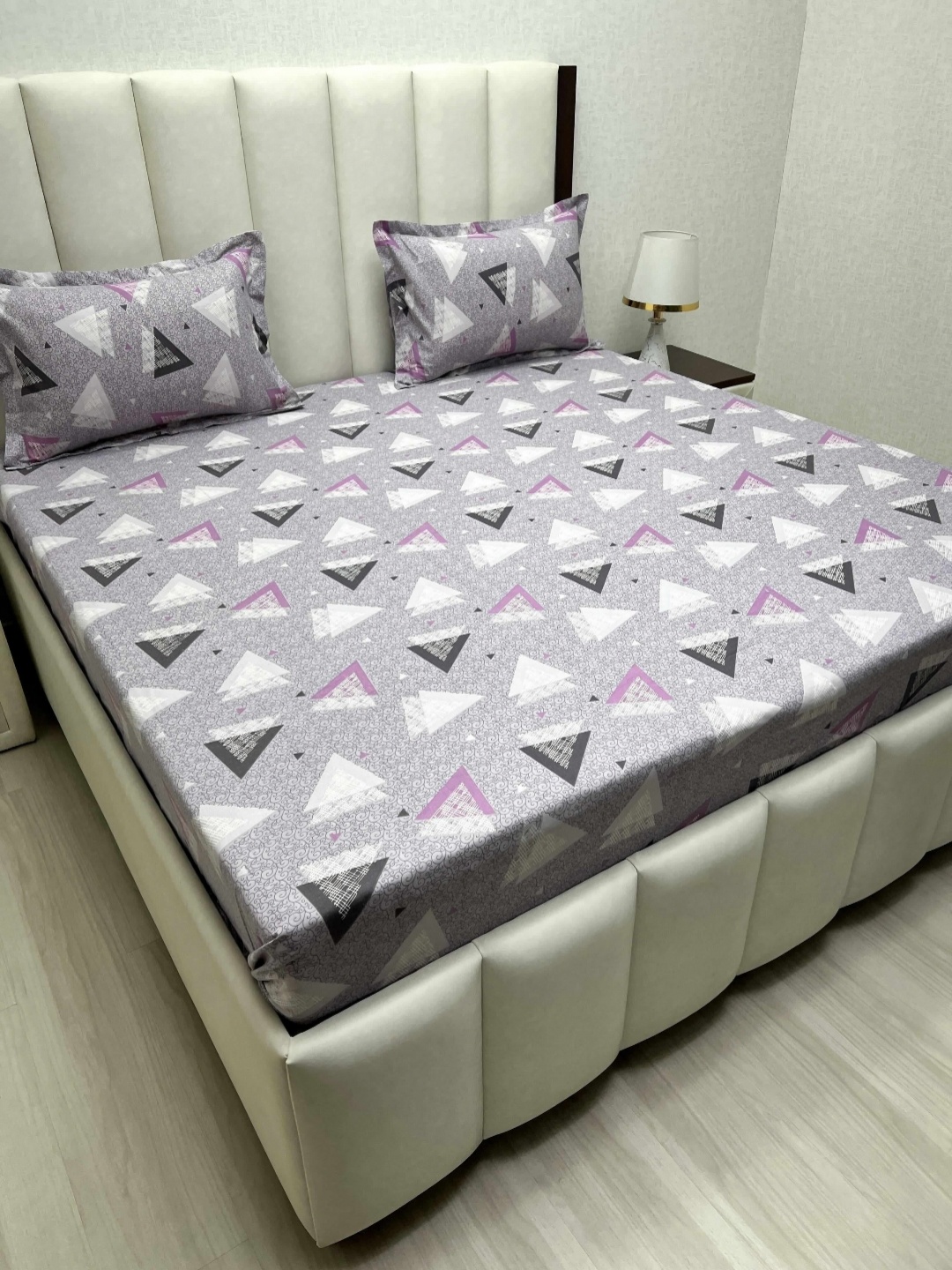 Pure Decor Passion Purple Printed 300 TC Pure Cotton Queen Bedsheet Set- 2.28m x 2.54m
Pure Decor Passion Purple Printed 300 TC Pure Cotton Queen Bedsheet Set- 2.28m x 2.54m