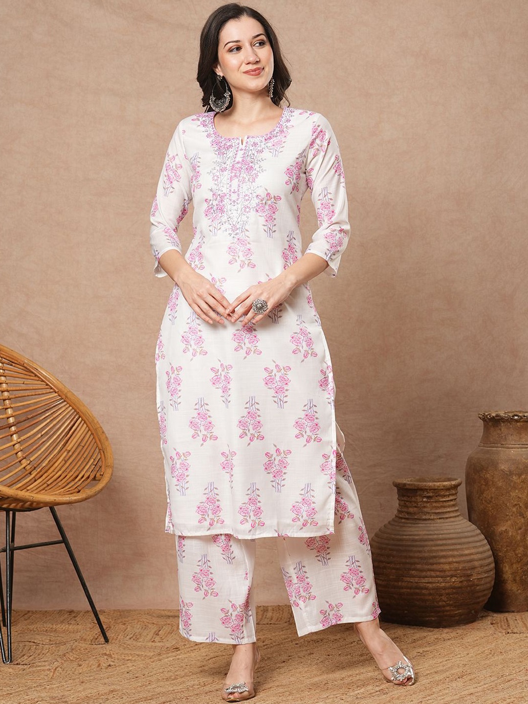 FASHOR Floral Printed Notch-Neck Sequinned Pure Cotton Straight Kurta With Trousers, White
FASHOR Floral Printed Notch-Neck Sequinned Pure Cotton Straight Kurta With Trousers, White