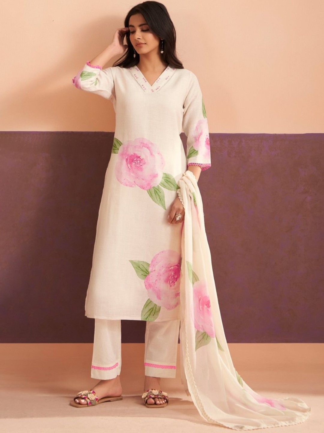 AUTUMN LANE Floral Printed V-Neck Pure Cotton Straight Kurta With Trousers And Dupatta, White
AUTUMN LANE Floral Printed V-Neck Pure Cotton Straight Kurta With Trousers And Dupatta, White
