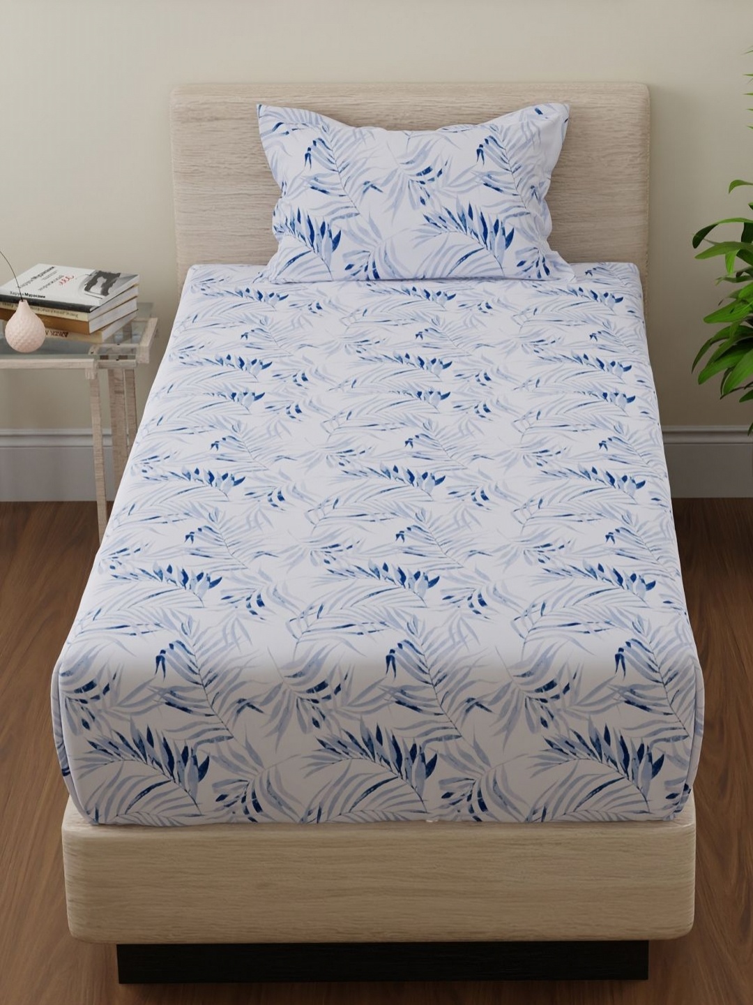 Huesland Blue Floral Printed144 TC Pure Cotton Single Bedsheet Set 223.5cm x 139.7cm
Huesland Blue Floral Printed144 TC Pure Cotton Single Bedsheet Set 223.5cm x 139.7cm