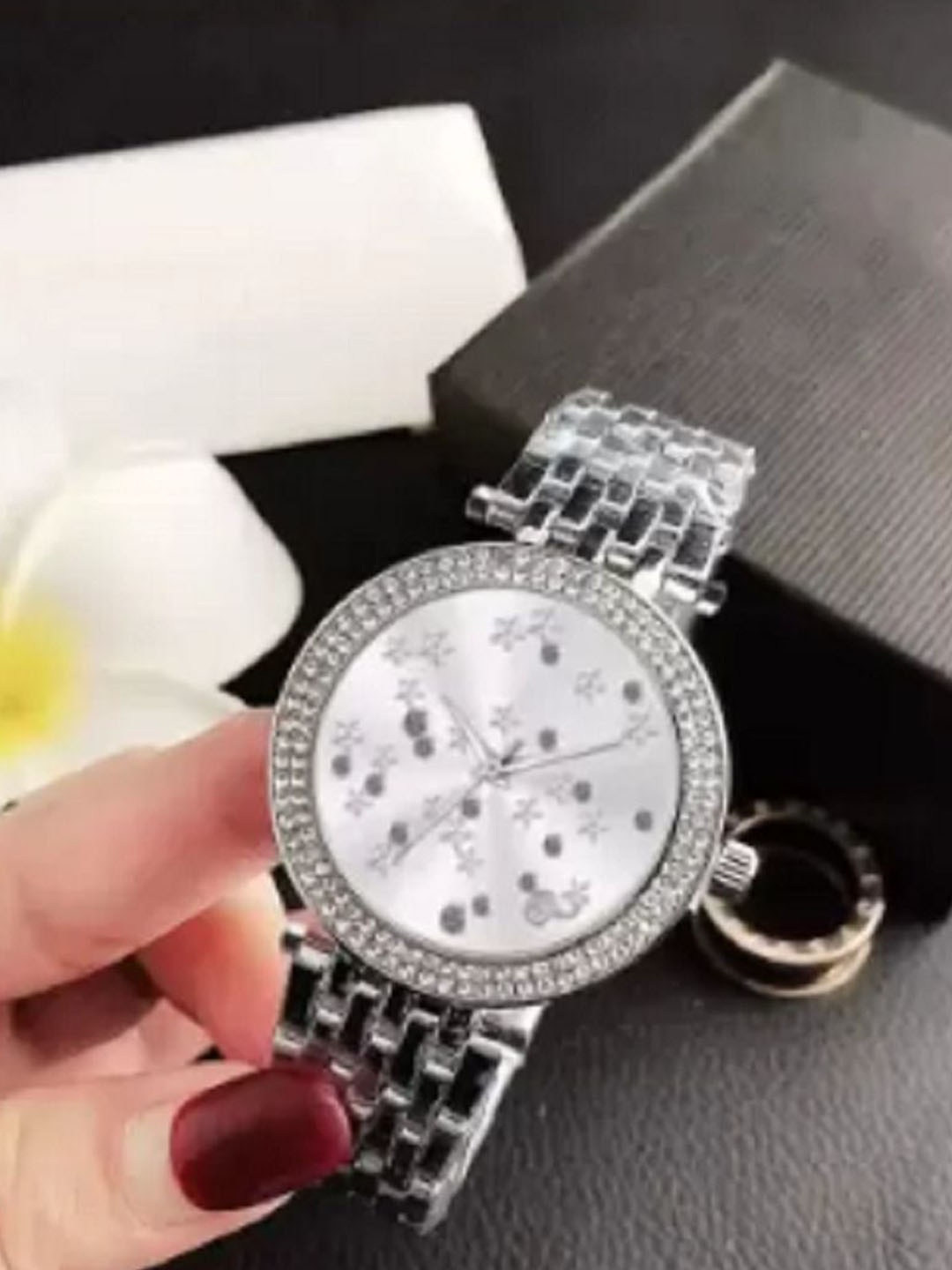 Miss Perfect Women Patterned Dial & Bracelet Style Straps Analogue Watch A1, Silver
Miss Perfect Women Patterned Dial & Bracelet Style Straps Analogue Watch A1, Silver