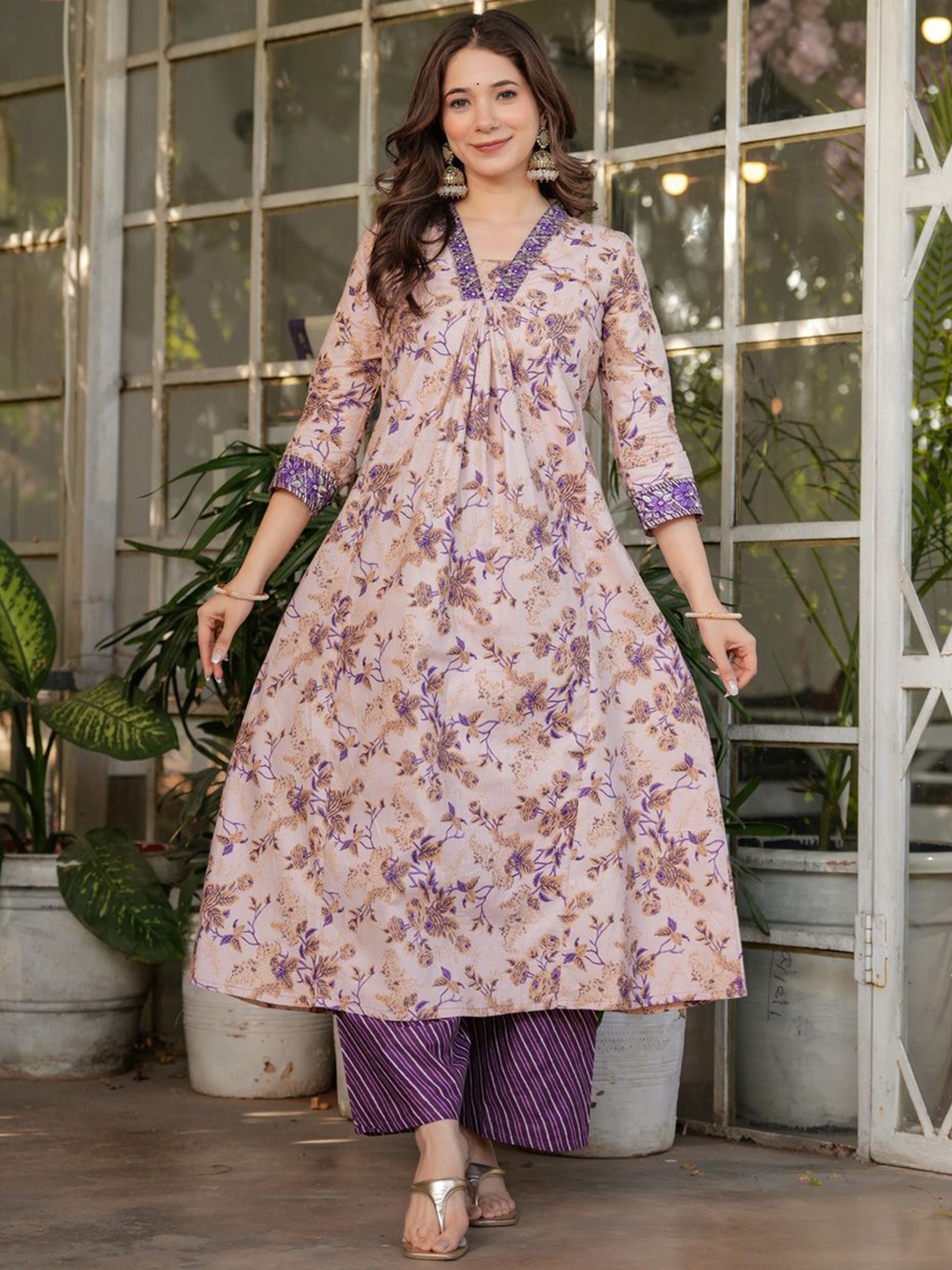 Anara Floral Printed V-Neck A-Line Pure Cotton Kurta With Pyjamas And Dupatta, Cream
Anara Floral Printed V-Neck A-Line Pure Cotton Kurta With Pyjamas And Dupatta, Cream