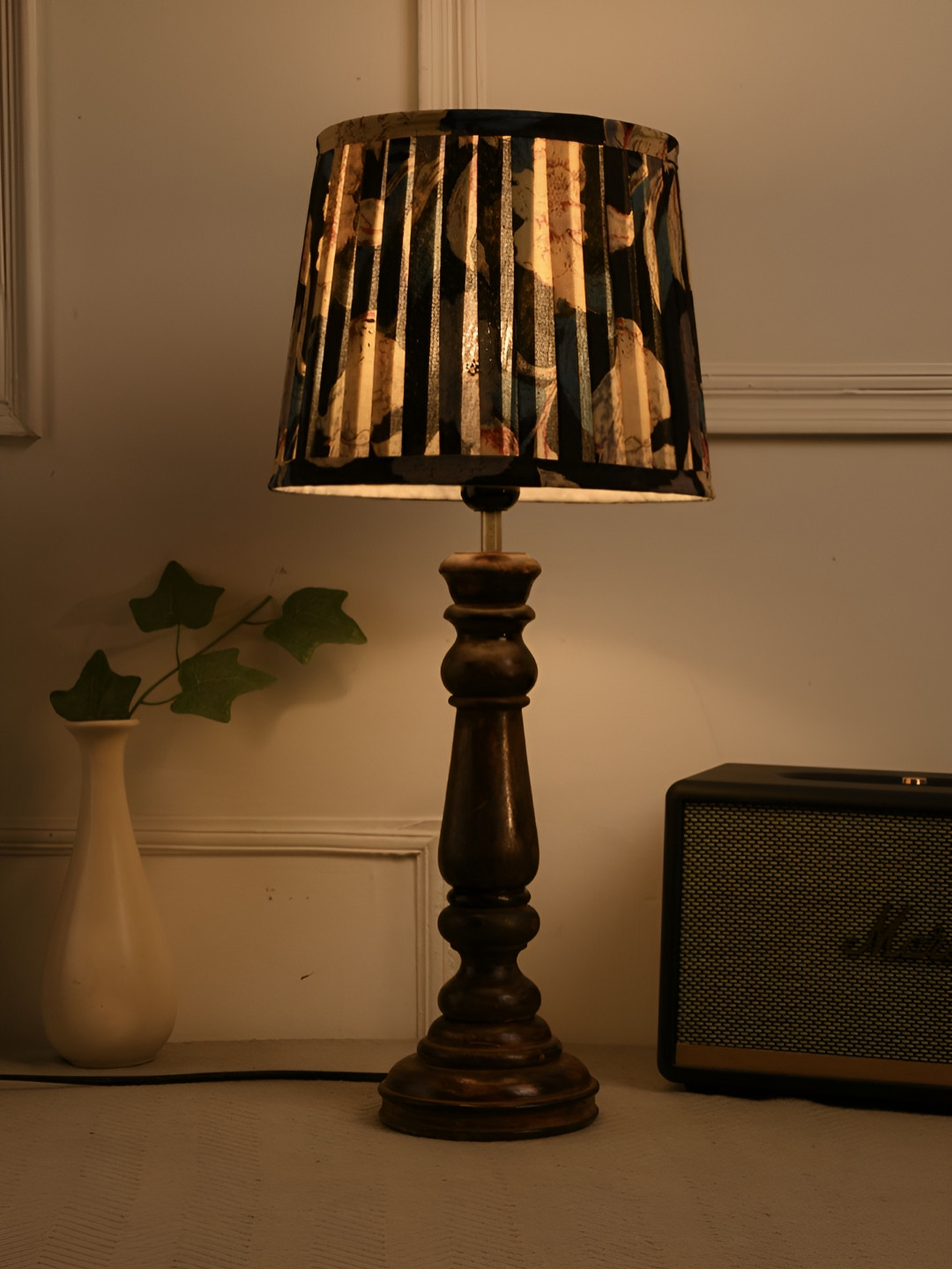 green girgit Black & Blue Floral Printed Frustum Shaped Wooden Table Lamp With Bulb
green girgit Black & Blue Floral Printed Frustum Shaped Wooden Table Lamp With Bulb