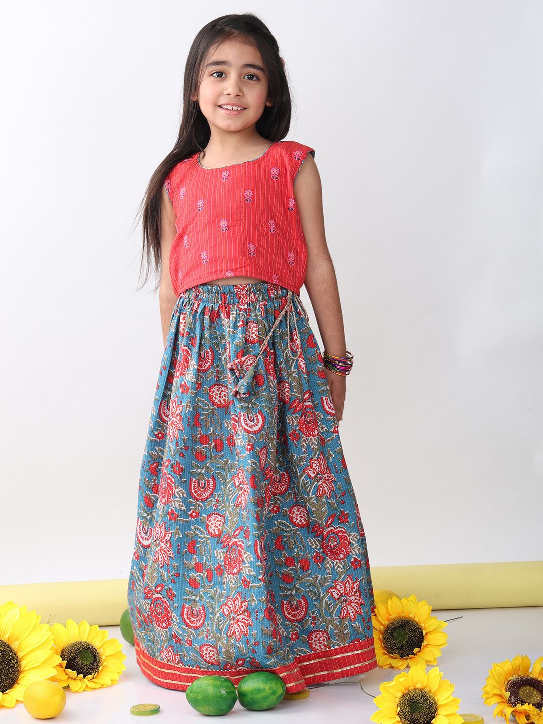 Here&Now X Kinder Girls Floral Printed Cap Sleeves Ready to Wear Lehenga & Choli, Blue
Here&Now X Kinder Girls Floral Printed Cap Sleeves Ready to Wear Lehenga & Choli, Blue