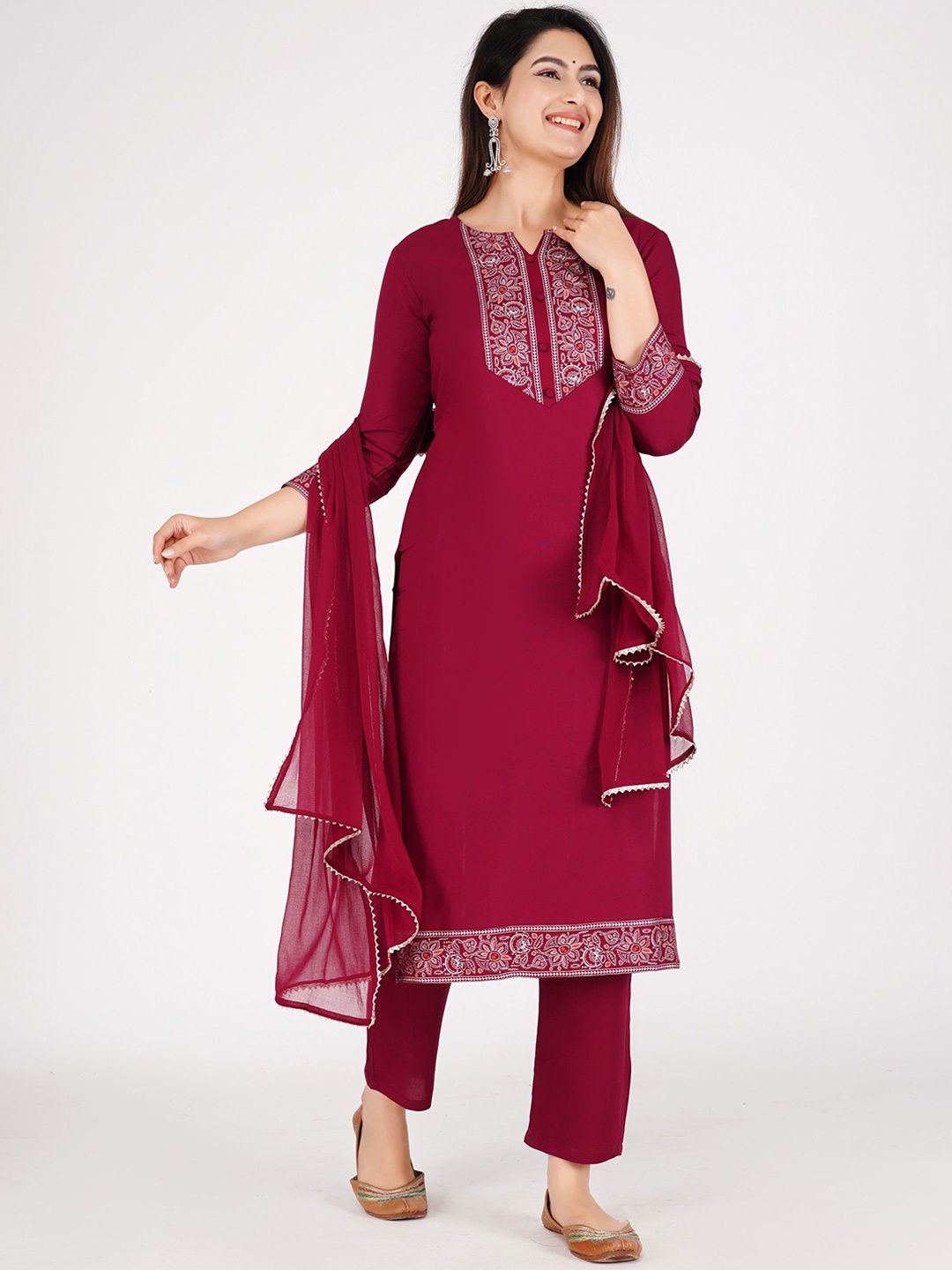 rf clothes Ethnic Motifs Printed Notch Neck Straight Kurta With Trousers & Dupatta, Maroon
rf clothes Ethnic Motifs Printed Notch Neck Straight Kurta With Trousers & Dupatta, Maroon