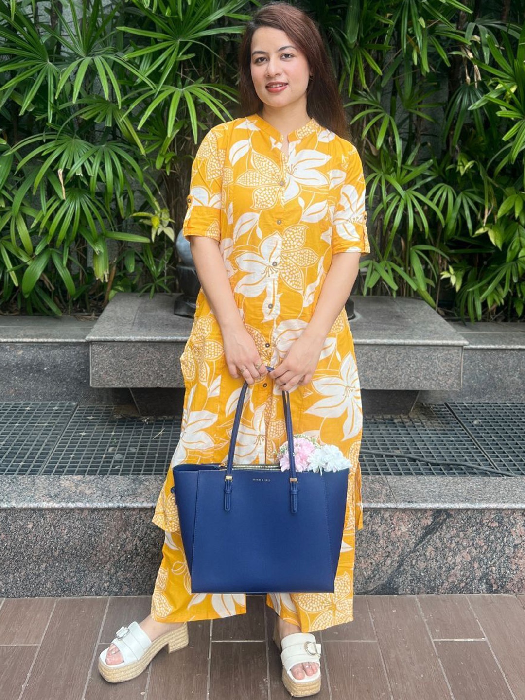 Rangreza Ethnic Floral Printed Mandarin Collar Pure Cotton Straight Kurta With Palazzos, Yellow
Rangreza Ethnic Floral Printed Mandarin Collar Pure Cotton Straight Kurta With Palazzos, Yellow