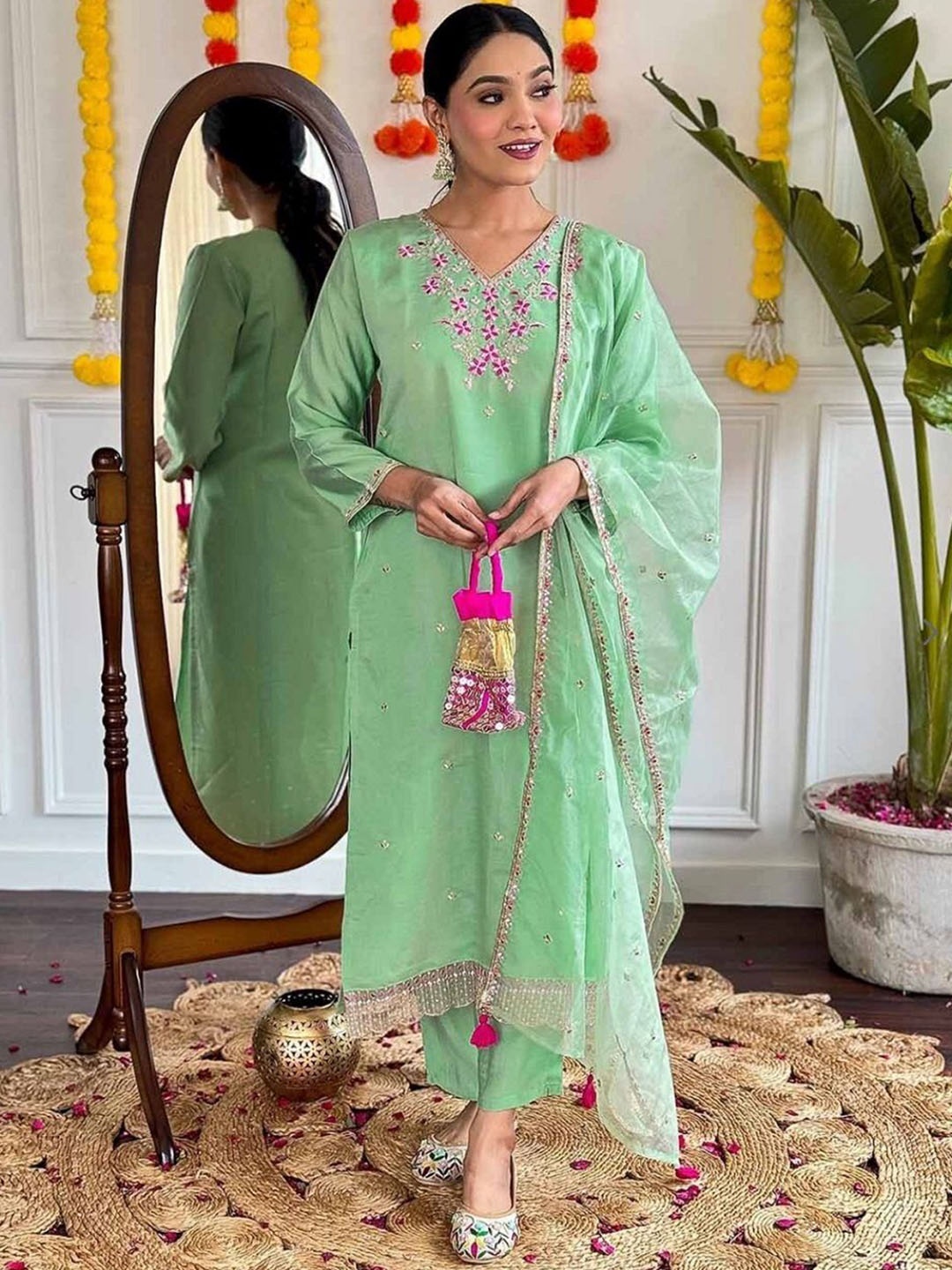 KOTRONS Floral Embroidered Thread Work V Neck Chanderi Silk Kurta With Trousers & Dupatta, Green
KOTRONS Floral Embroidered Thread Work V Neck Chanderi Silk Kurta With Trousers & Dupatta, Green