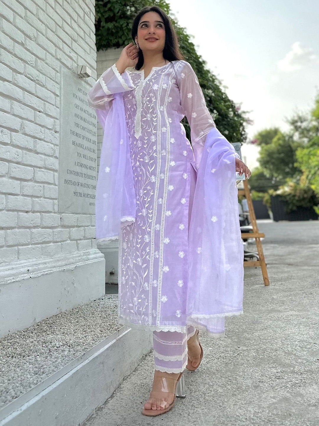 Bought First Floral Embroidered Straight Thread Work Kurta With Trousers And Dupatta, Lavender
Bought First Floral Embroidered Straight Thread Work Kurta With Trousers And Dupatta, Lavender