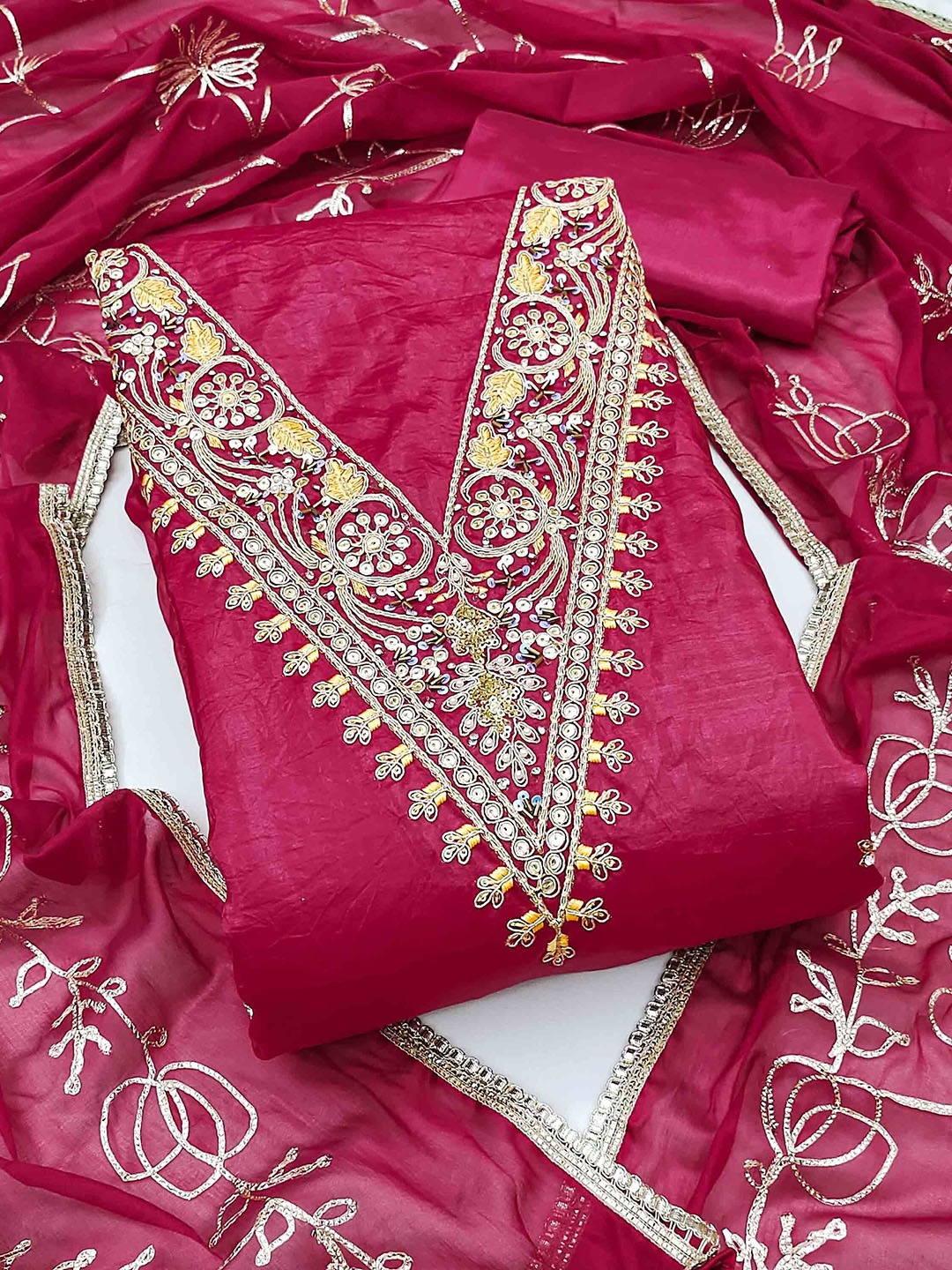 SAINOOR Floral Embroidered Beads And Stones Pure Silk Semi-Stitched Dress Material, Pink
SAINOOR Floral Embroidered Beads And Stones Pure Silk Semi-Stitched Dress Material, Pink