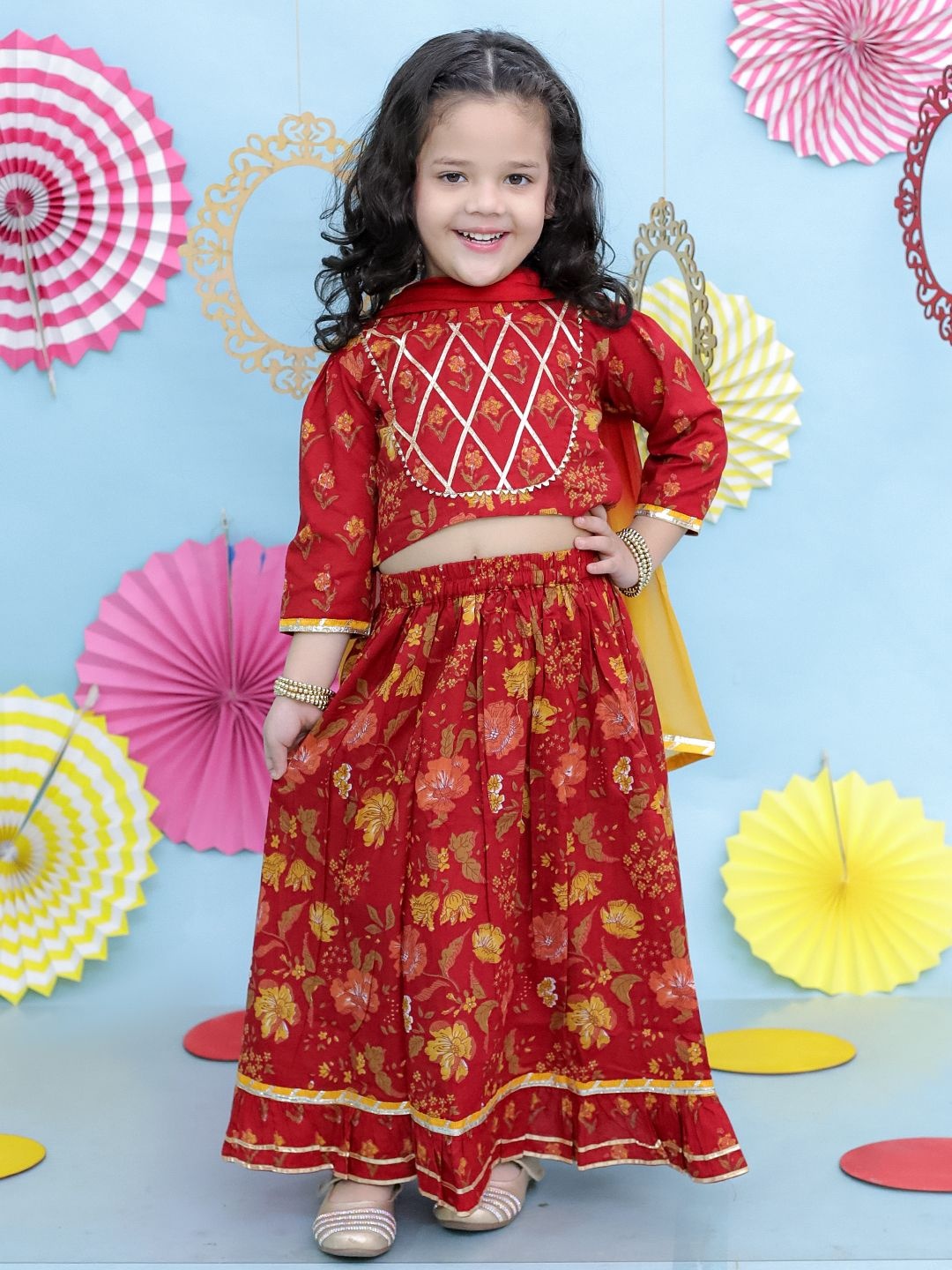 KID1 Girls Floral Printed Gota Patti Detail Ready to Wear Lehenga & Blouse With Dupatta, Maroon
KID1 Girls Floral Printed Gota Patti Detail Ready to Wear Lehenga & Blouse With Dupatta, Maroon