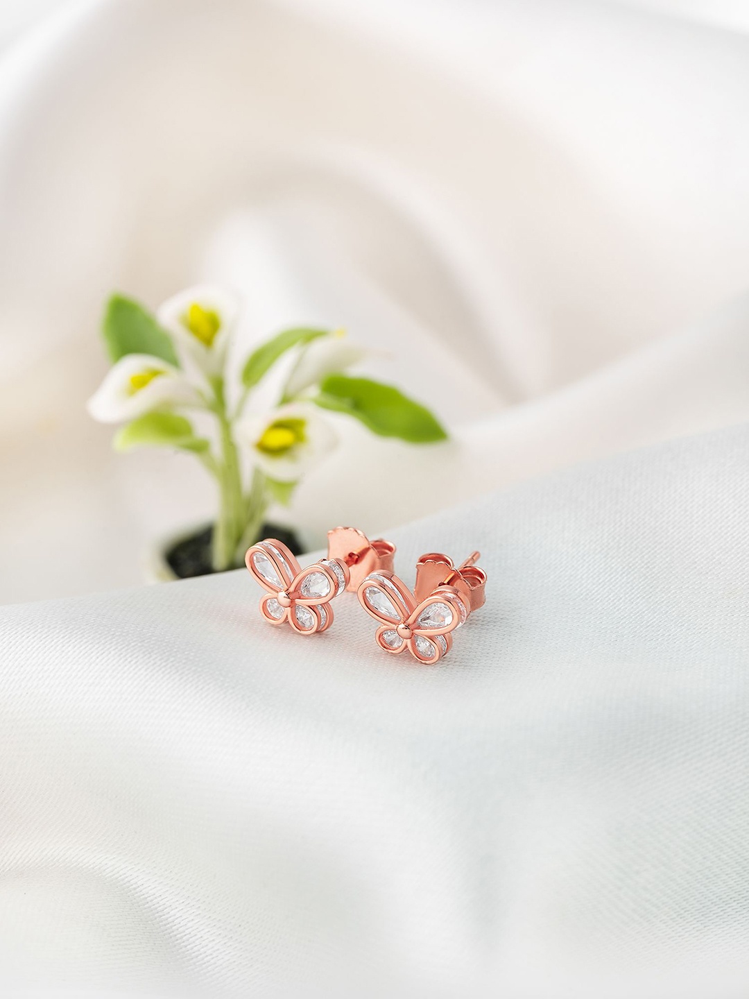 SILBERRY 925 Sterling Silver Rose Gold Plated Cubic Zirconia Studded Contemporary Studs
SILBERRY 925 Sterling Silver Rose Gold Plated Cubic Zirconia Studded Contemporary Studs