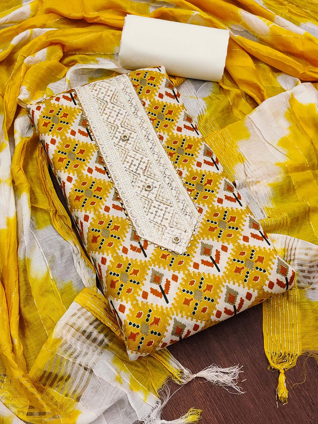 SAINOOR Ethnic Motifs Embroidered Pure Cotton Unstitched Dress Material, Yellow
SAINOOR Ethnic Motifs Embroidered Pure Cotton Unstitched Dress Material, Yellow