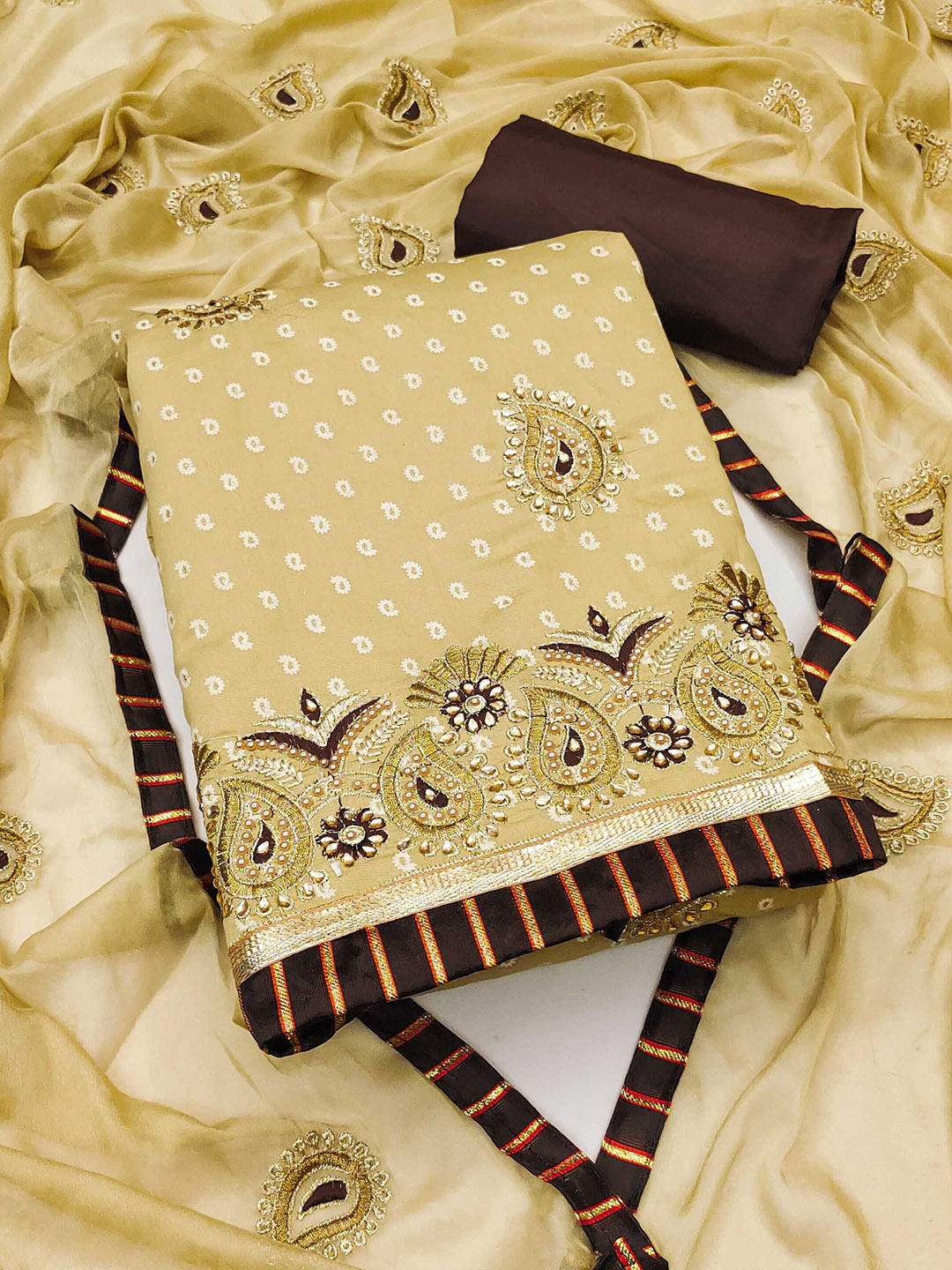 SAINOOR Paisley Embroidered Beads And Stones Pure Cotton Semi-Stitched Dress Material, Beige
SAINOOR Paisley Embroidered Beads And Stones Pure Cotton Semi-Stitched Dress Material, Beige