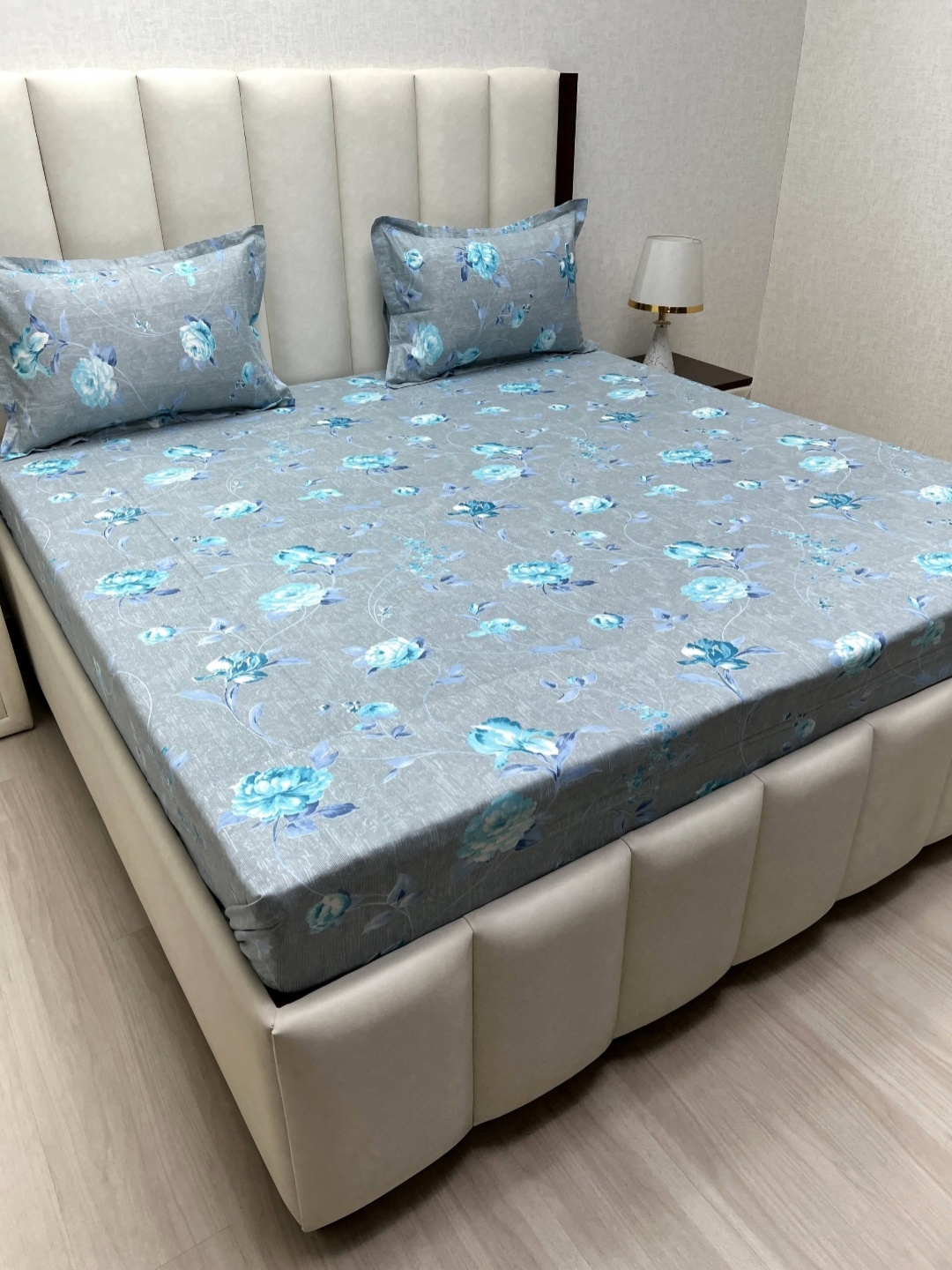 Pure Decor Velar Blue Printed Cotton 240 TC Super King Size Bedsheet Set 2.74 m x 3.04 m
Pure Decor Velar Blue Printed Cotton 240 TC Super King Size Bedsheet Set 2.74 m x 3.04 m