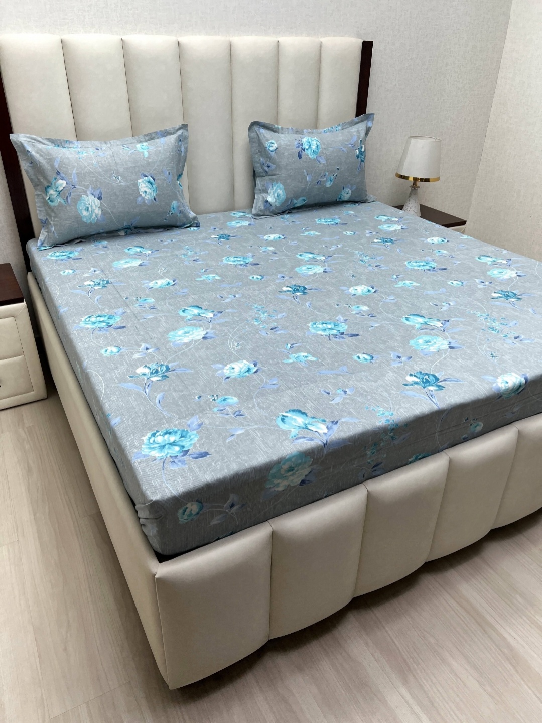 Pure Decor Velar Blue Printed Pure Cotton 230 TC Super King Bedsheet Set- 2.74 m x 3.04 m
Pure Decor Velar Blue Printed Pure Cotton 230 TC Super King Bedsheet Set- 2.74 m x 3.04 m