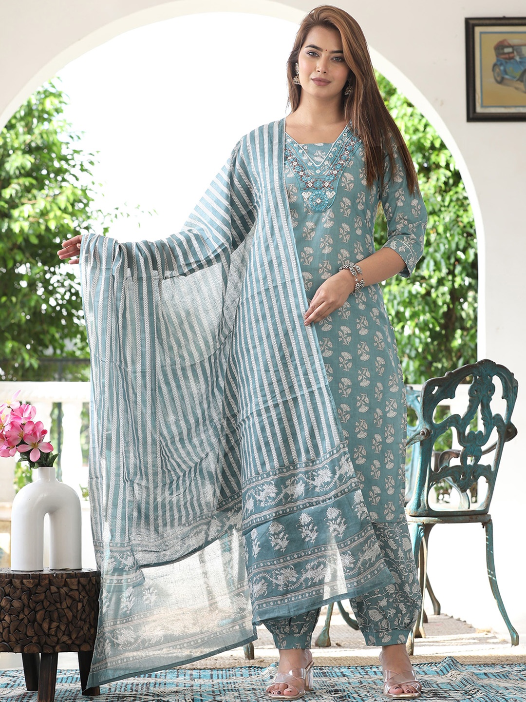 RI AND SU Floral Embroidered V-Neck Pure Cotton Straight Kurta With Salwar & Dupatta, Grey
RI AND SU Floral Embroidered V-Neck Pure Cotton Straight Kurta With Salwar & Dupatta, Grey