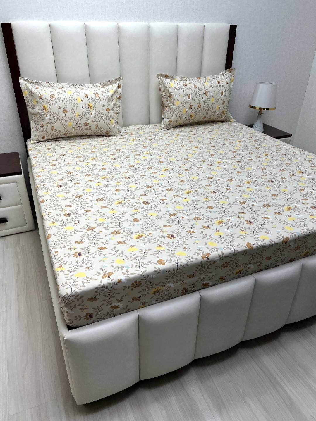 Pure Decor Velar Brown Printed Cotton 260TC Super King Size Bedsheet Set 2.74 m x 3.04 m
Pure Decor Velar Brown Printed Cotton 260TC Super King Size Bedsheet Set 2.74 m x 3.04 m