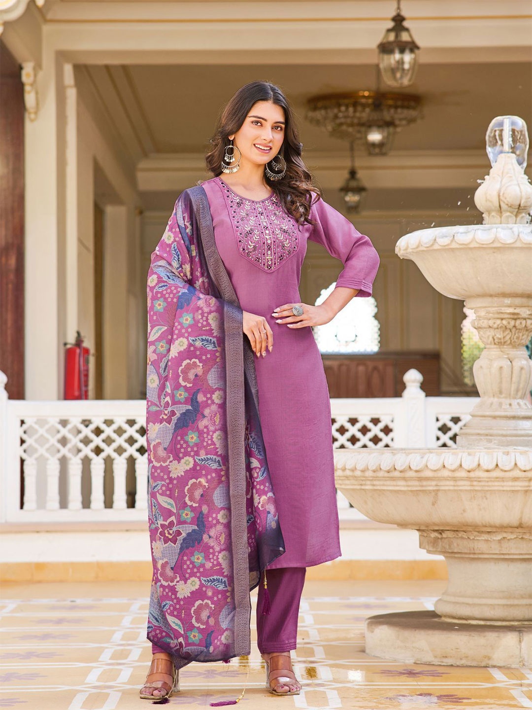ODETTE Floral Yoke Design Beads and Stones Straight Kurta With Trousers & Dupatta, Purple
ODETTE Floral Yoke Design Beads and Stones Straight Kurta With Trousers & Dupatta, Purple
