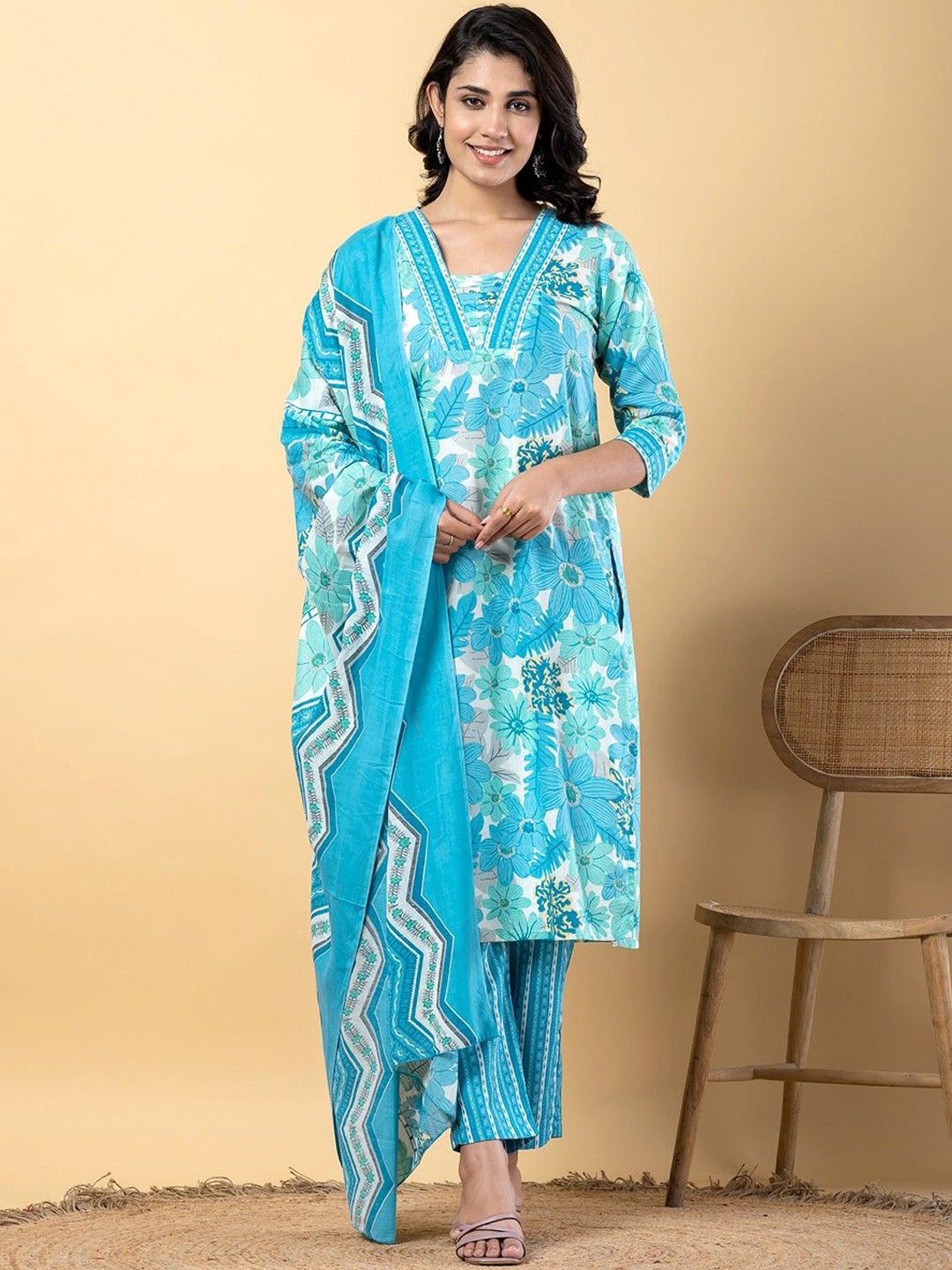Readiprint Floral Printed V-Neck Cotton Straight Kurta With Trousers And Dupatta, Blue
Readiprint Floral Printed V-Neck Cotton Straight Kurta With Trousers And Dupatta, Blue