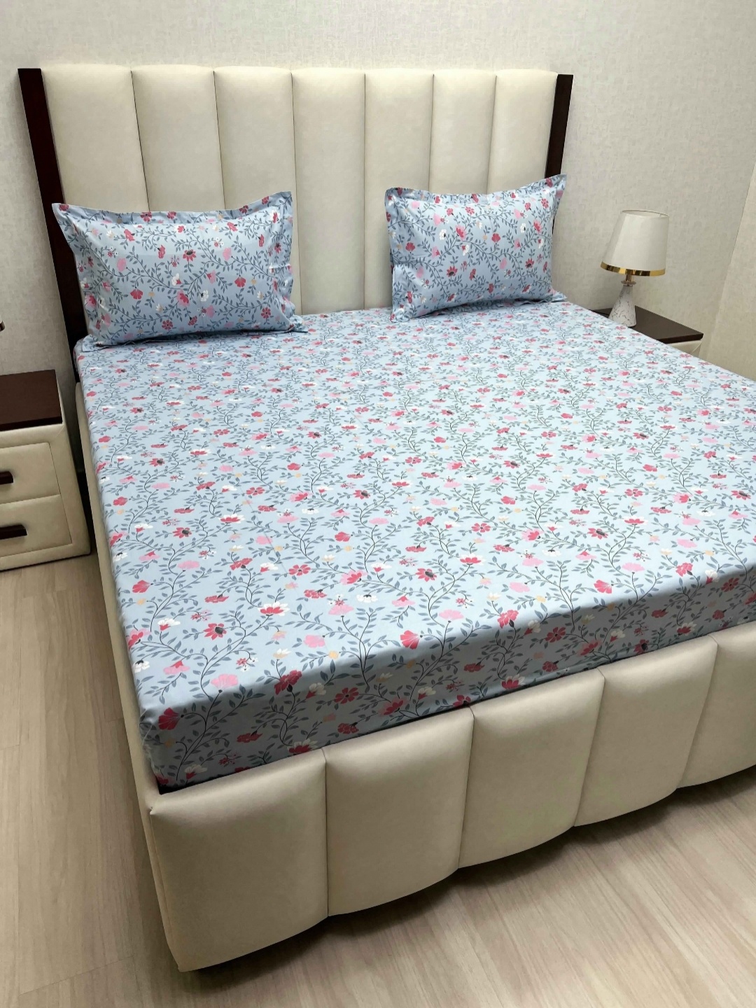 Pure Decor Velar Blue Printed Pure Cotton 260 TC Super King Bedsheet Set 2.74 m x 3.04 m
Pure Decor Velar Blue Printed Pure Cotton 260 TC Super King Bedsheet Set 2.74 m x 3.04 m