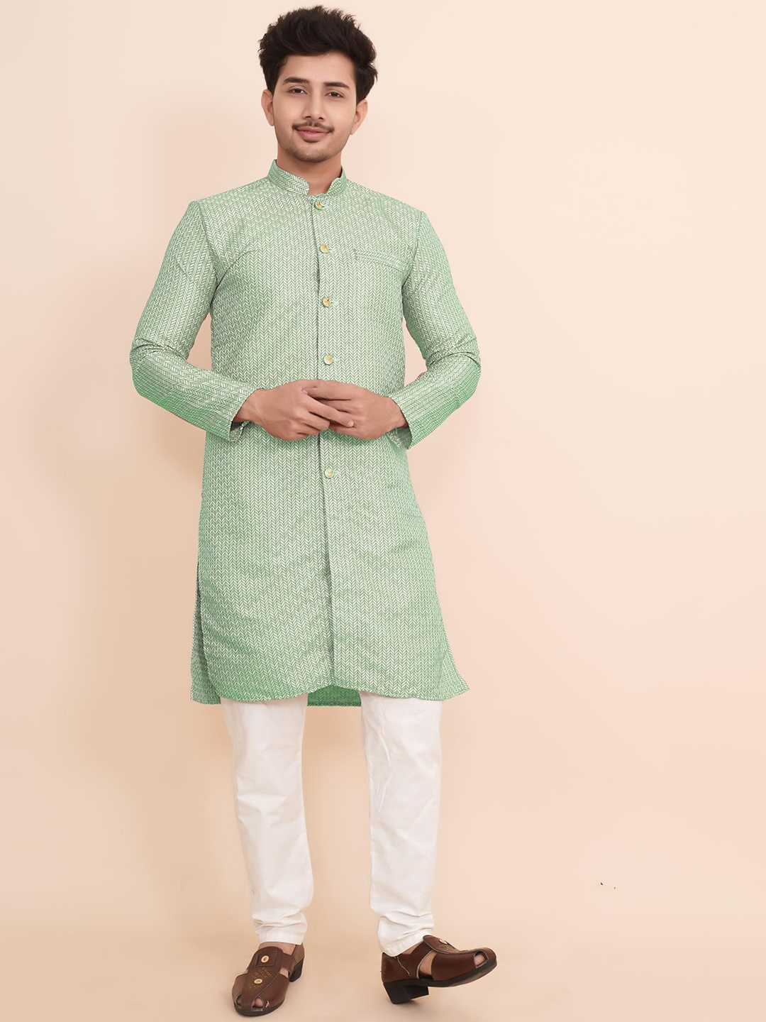 BLURR Geometric Embroidered Mandarian Collar Jacquard Straight Kurta, Sea green
BLURR Geometric Embroidered Mandarian Collar Jacquard Straight Kurta, Sea green