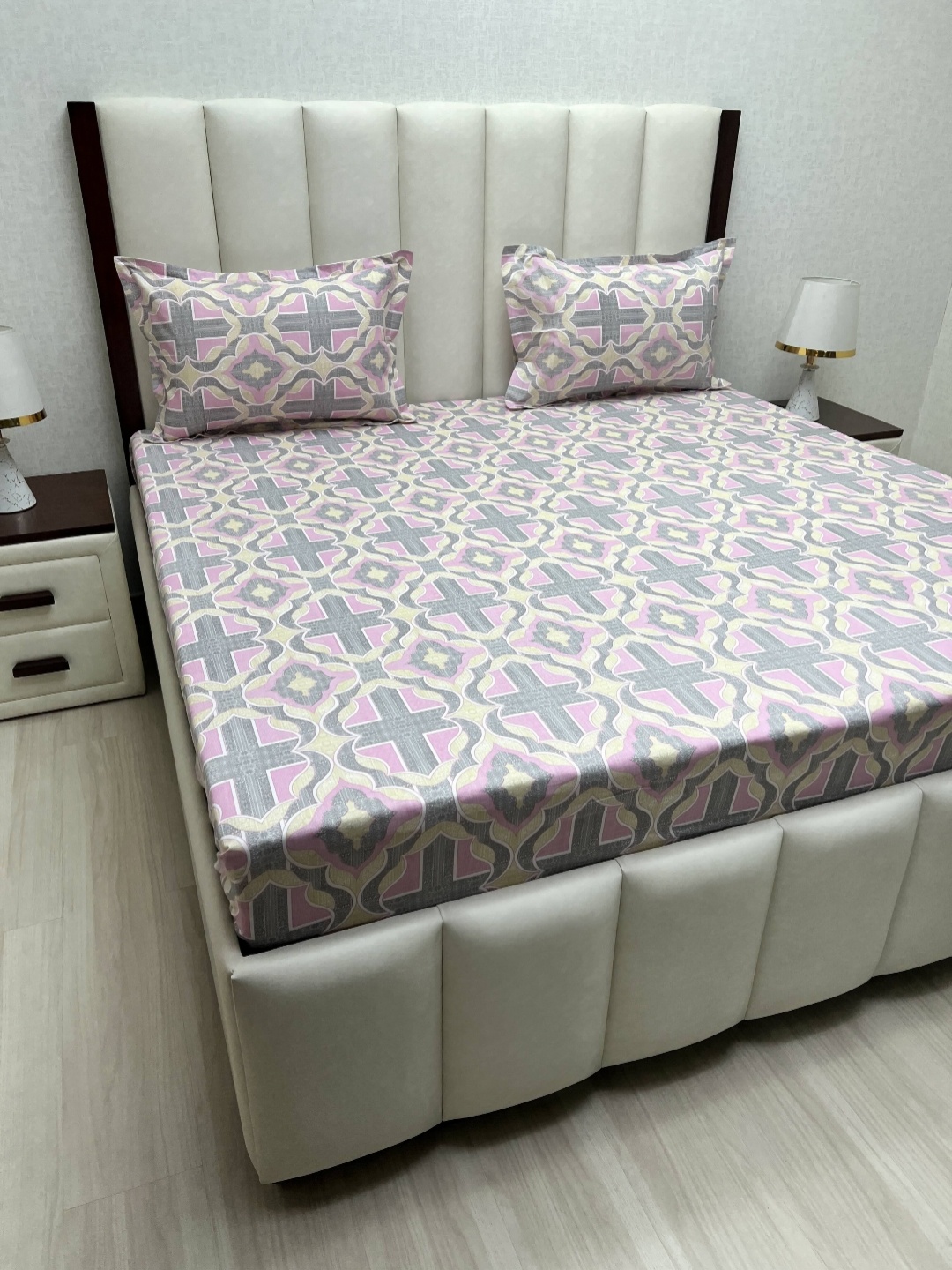 Pure Decor Velar Pink Ethnic Printed Pure Cotton 220TC King Bedsheet Sets 2.74 m x 3.04 m
Pure Decor Velar Pink Ethnic Printed Pure Cotton 220TC King Bedsheet Sets 2.74 m x 3.04 m
