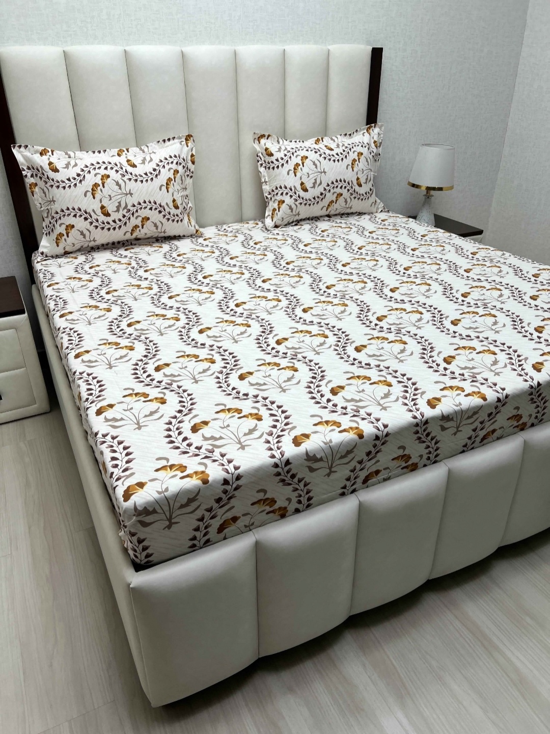 Pure Decor Velar White & Brown Printed Cotton 380 TC King Bedsheet Set 2.74 m x 3.04m
Pure Decor Velar White & Brown Printed Cotton 380 TC King Bedsheet Set 2.74 m x 3.04m