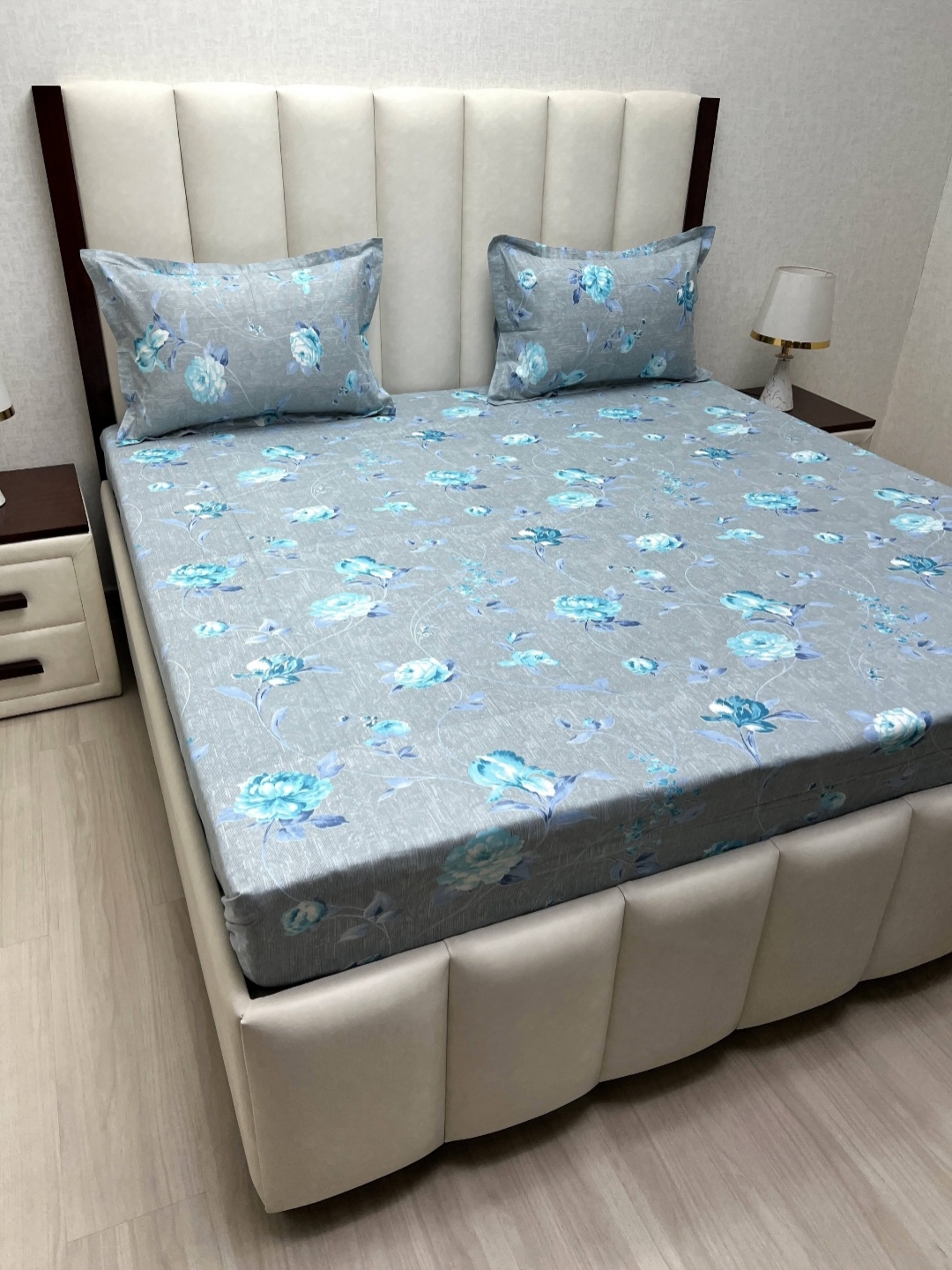 Pure Decor Velar Blue Printed Pure Cotton 260 TC Super King Bedsheet Set 2.74 m x 3.04 m
Pure Decor Velar Blue Printed Pure Cotton 260 TC Super King Bedsheet Set 2.74 m x 3.04 m