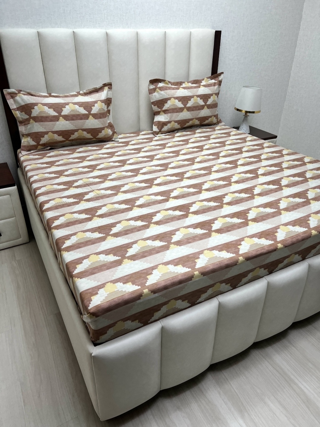 Pure Decor Velar Brown Floral Printed Cotton 240 TC King Bedsheet Set 2.74 m X 3.04 m
Pure Decor Velar Brown Floral Printed Cotton 240 TC King Bedsheet Set 2.74 m X 3.04 m