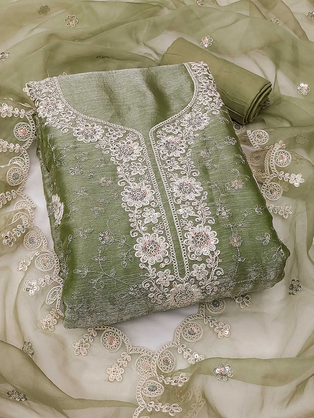 SAINOOR Floral Embroidered Sequnnied Organza Semi-Stitched Dress Material, Sea green
SAINOOR Floral Embroidered Sequnnied Organza Semi-Stitched Dress Material, Sea green