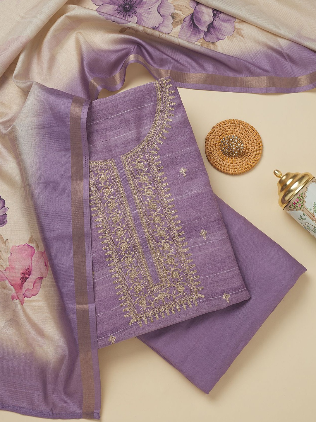 Koskii Floral Embroidered Sequinned Raw Silk Unstitched Dress Material, Purple
Koskii Floral Embroidered Sequinned Raw Silk Unstitched Dress Material, Purple