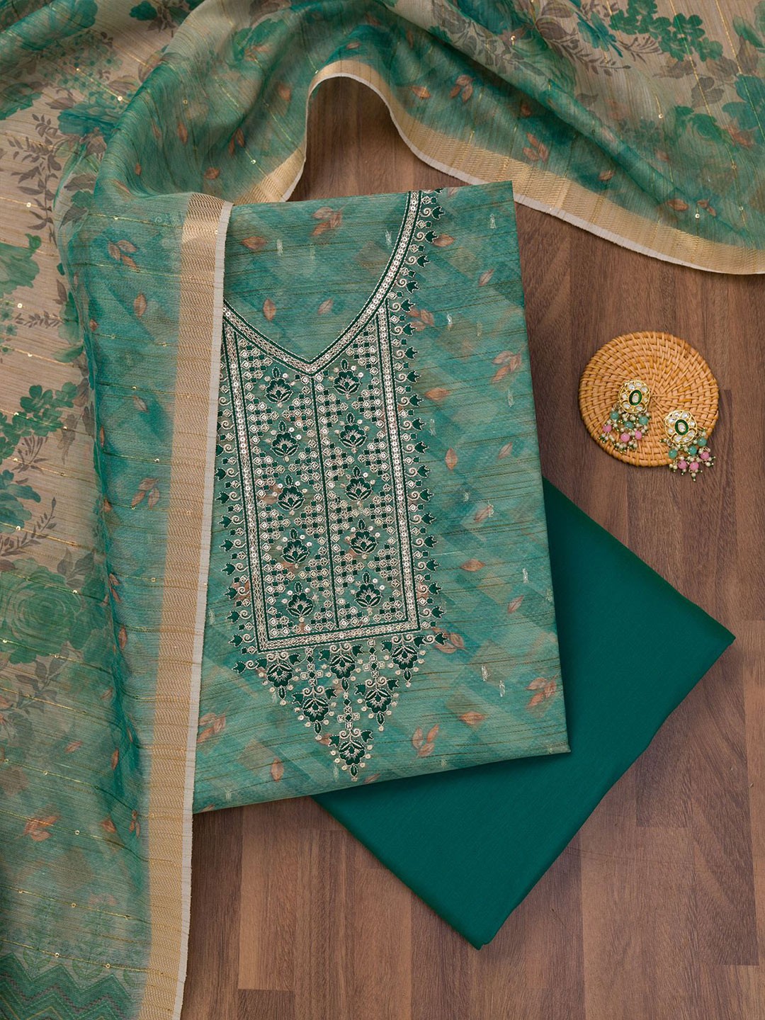 Koskii Ethnic Motifs Embroidered Sequinned Raw Silk Unstitched Dress Material, Green
Koskii Ethnic Motifs Embroidered Sequinned Raw Silk Unstitched Dress Material, Green