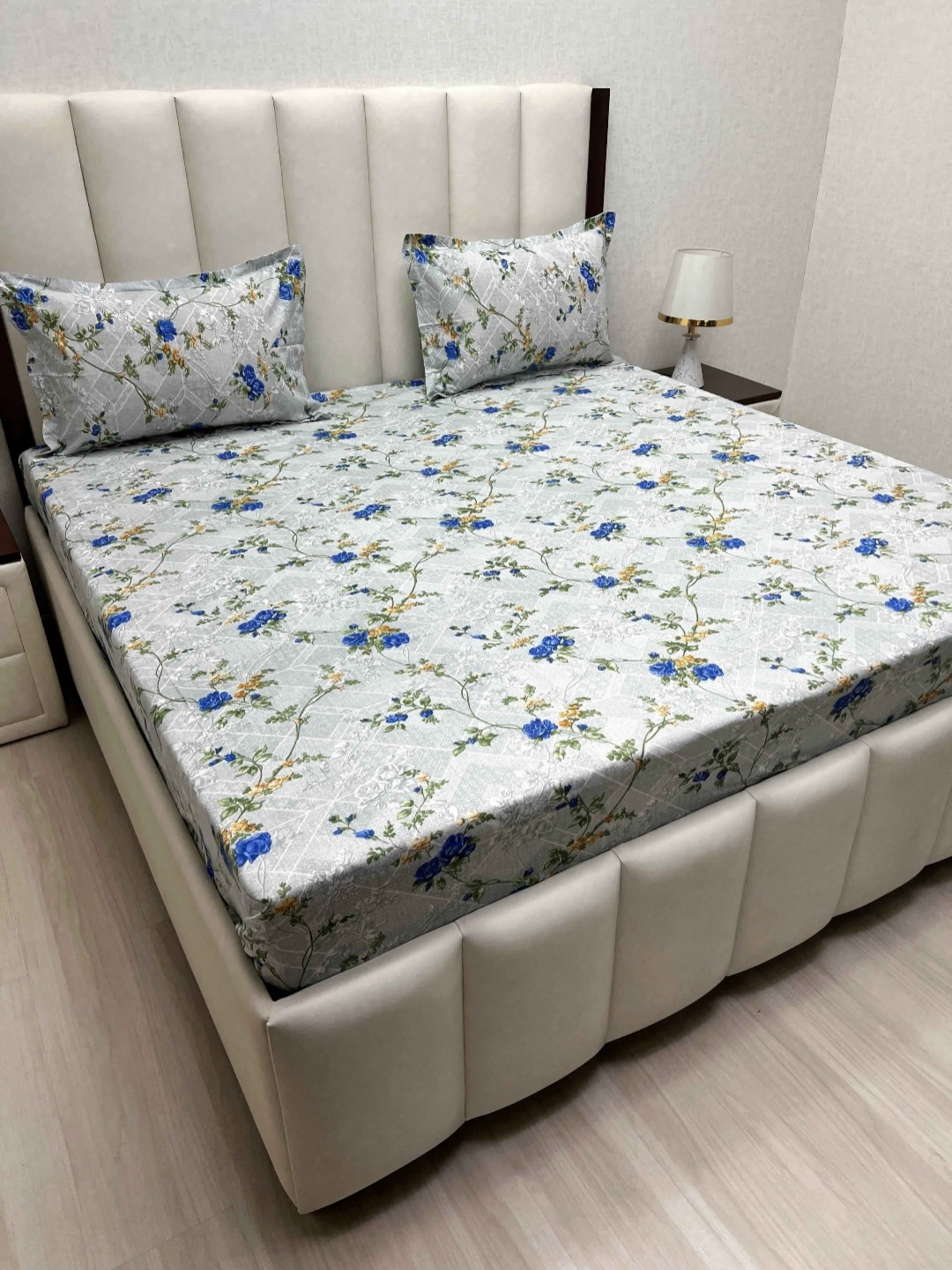 Pure Decor Velar Grey & Blue Printed Pure Cotton 240 TC King Bedsheet Set 2.74 m x 3.04 m
Pure Decor Velar Grey & Blue Printed Pure Cotton 240 TC King Bedsheet Set 2.74 m x 3.04 m