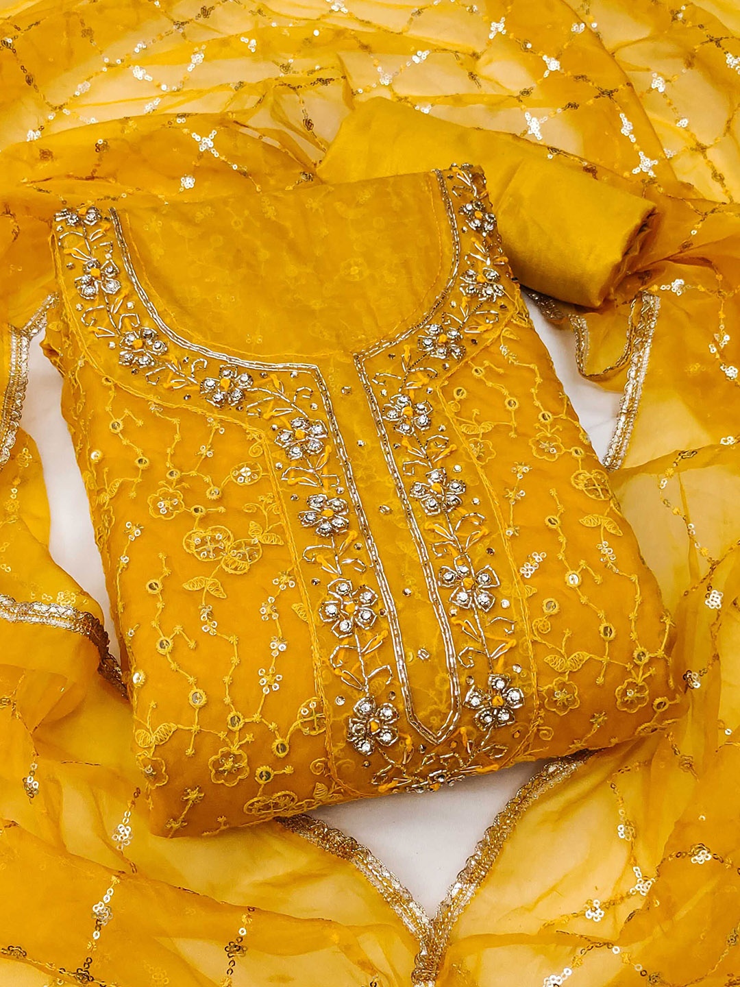 SAINOOR Floral Embroidered Sequnnied Organza Semi-Stitched Dress Material, Yellow
SAINOOR Floral Embroidered Sequnnied Organza Semi-Stitched Dress Material, Yellow