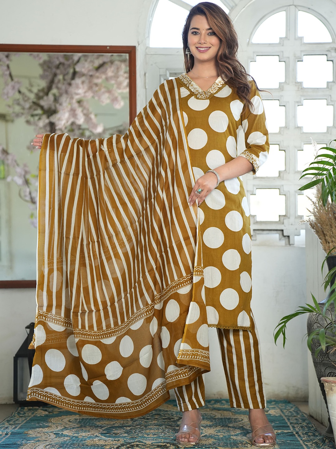 RI AND SU Floral Embroidered V-Neck Cotton Pure Cotton Kurta With Trousers & Dupatta, Mustard
RI AND SU Floral Embroidered V-Neck Cotton Pure Cotton Kurta With Trousers & Dupatta, Mustard