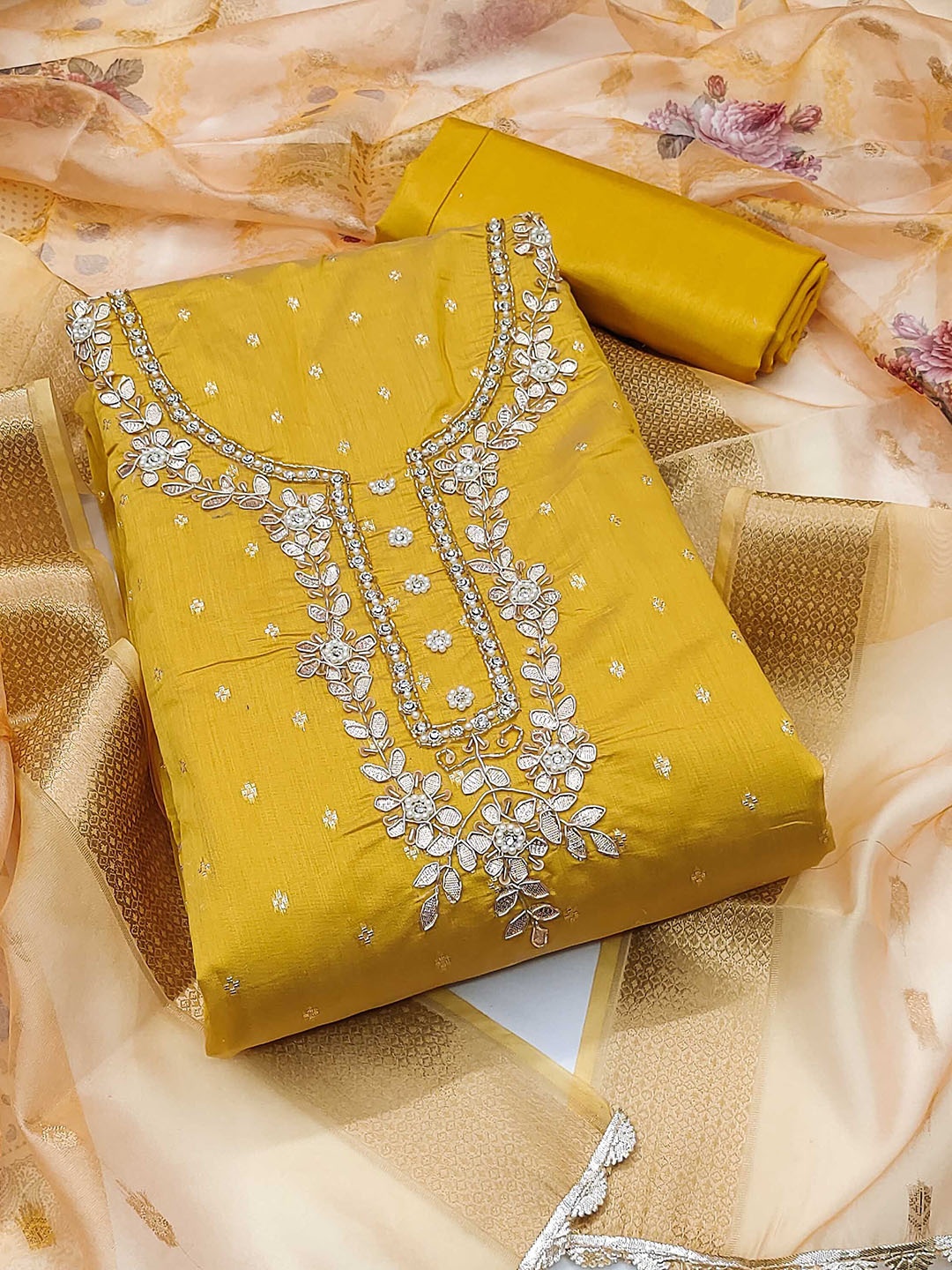 SAINOOR Floral Embroidered Zari Work Semi-Stitched Dress Material, Yellow
SAINOOR Floral Embroidered Zari Work Semi-Stitched Dress Material, Yellow