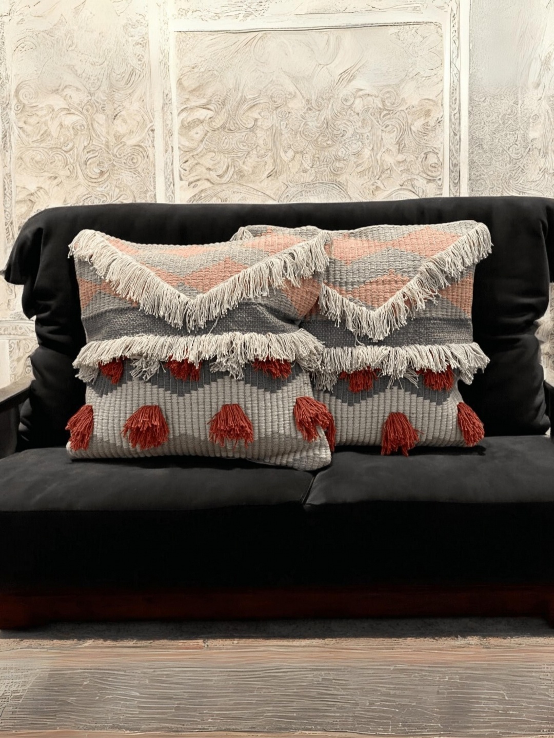 LUSHLYF Off White & Grey 2 Pcs Geometric Textured Cotton Boho Charm Square Cushion Covers
LUSHLYF Off White & Grey 2 Pcs Geometric Textured Cotton Boho Charm Square Cushion Covers