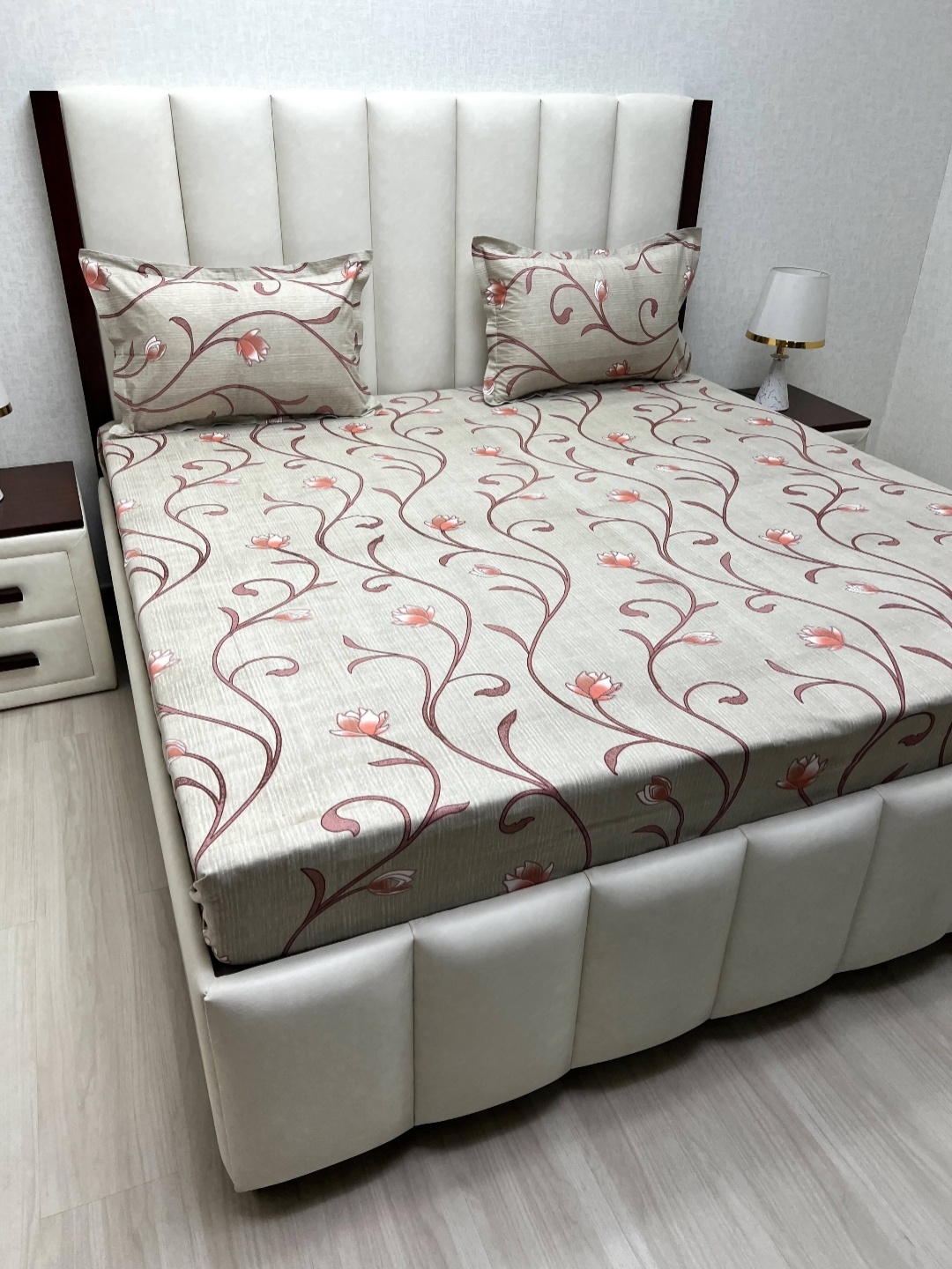 Pure Decor Velar Brown Printed Pure Cotton 250 TC Super King Bedsheet Set- 2.74 m x 3.04 m
Pure Decor Velar Brown Printed Pure Cotton 250 TC Super King Bedsheet Set- 2.74 m x 3.04 m
